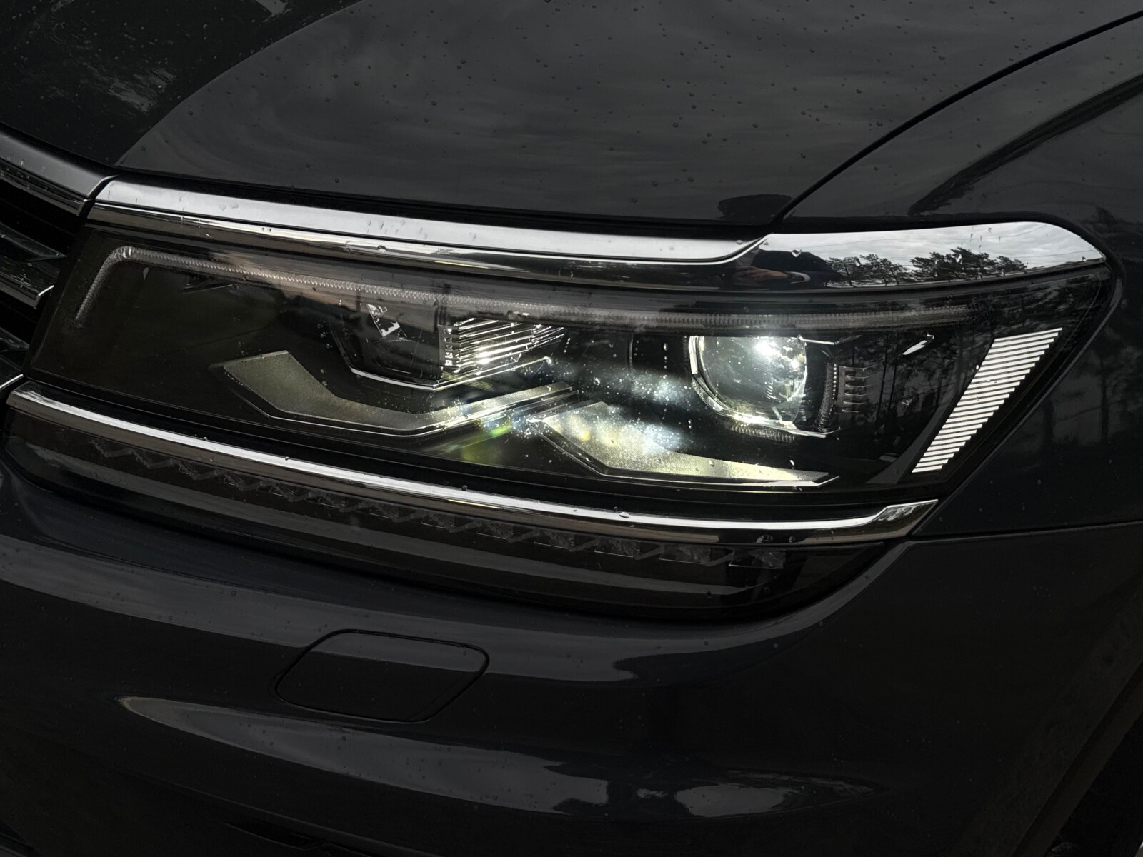 Volkswagen Tiguan - zdjęcie 37