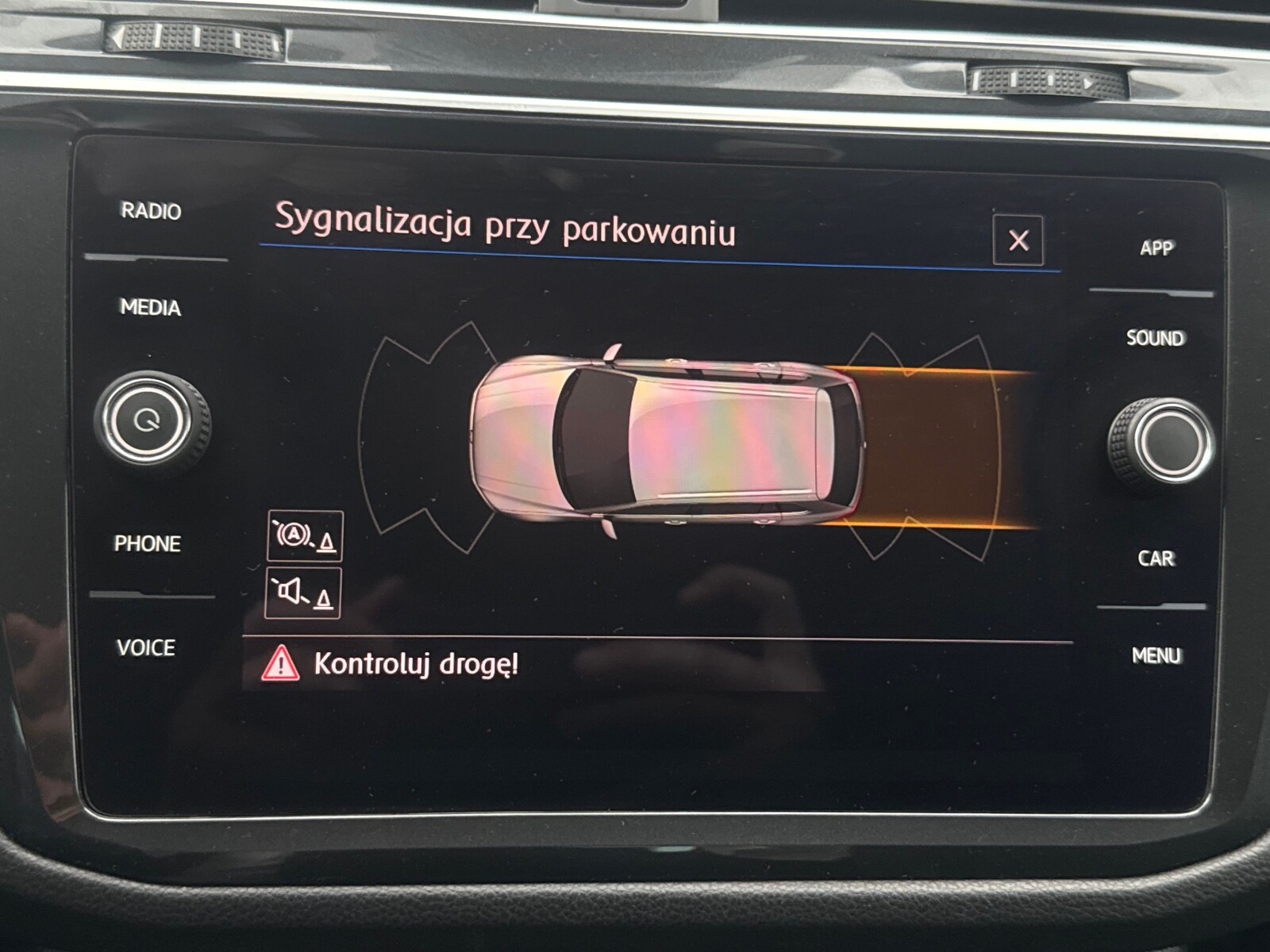 Volkswagen Tiguan - zdjęcie 25