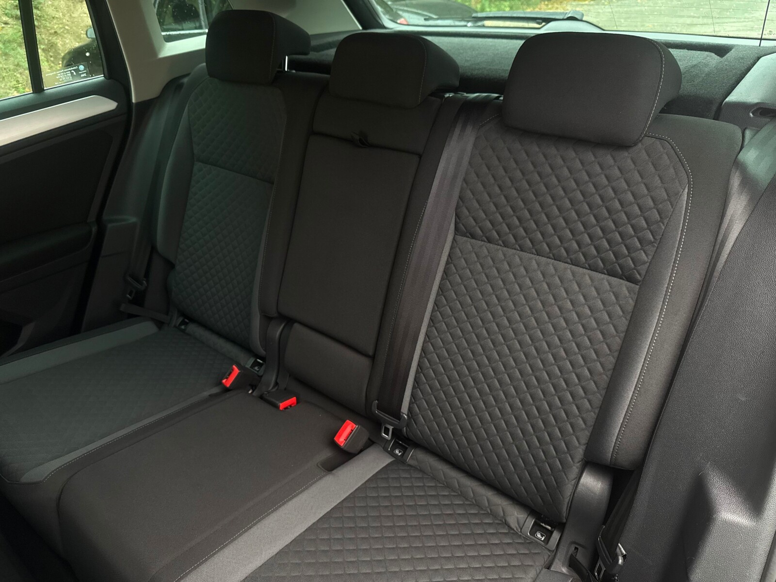Volkswagen Tiguan - zdjęcie 29