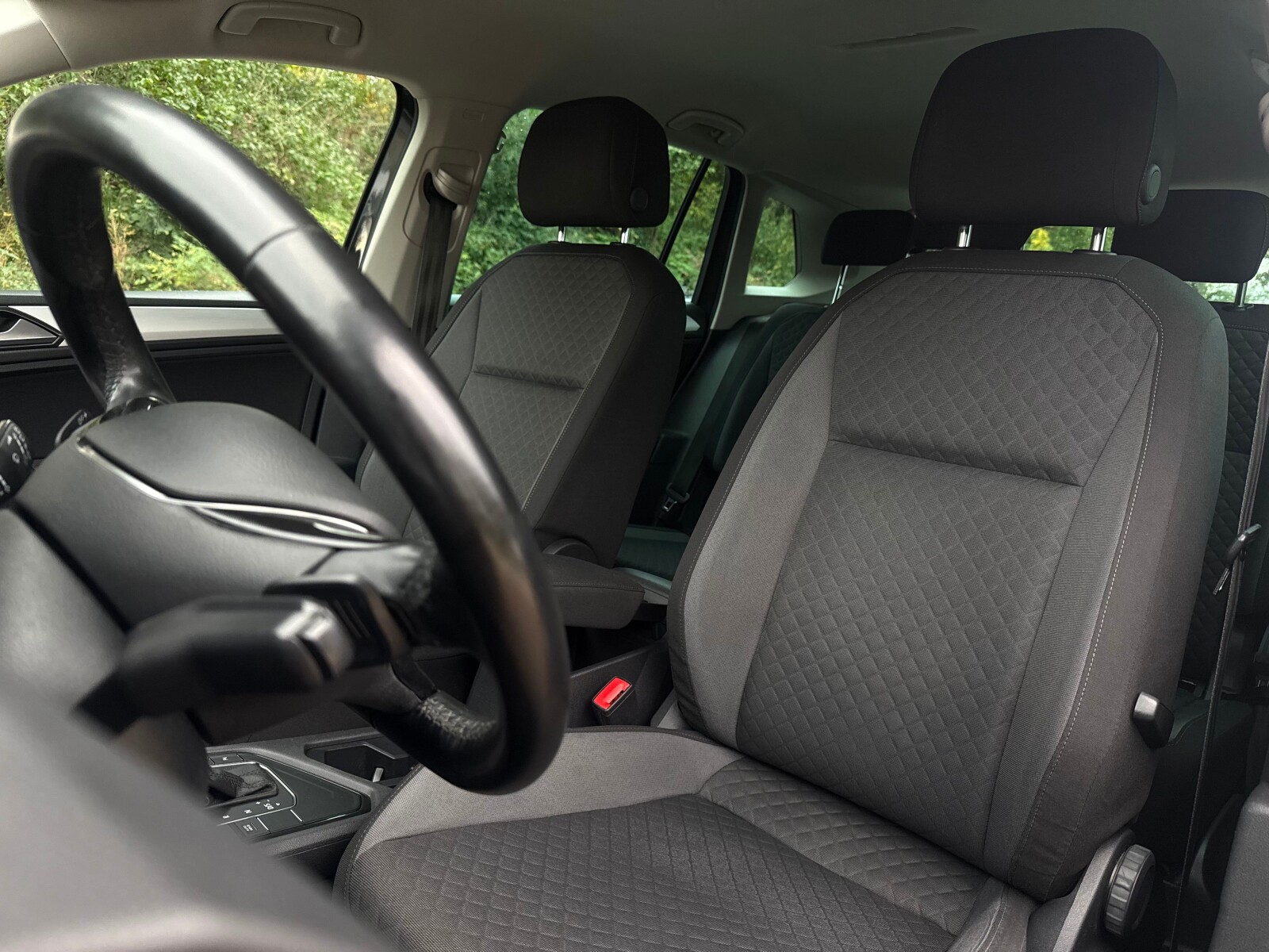 Volkswagen Tiguan - zdjęcie 11