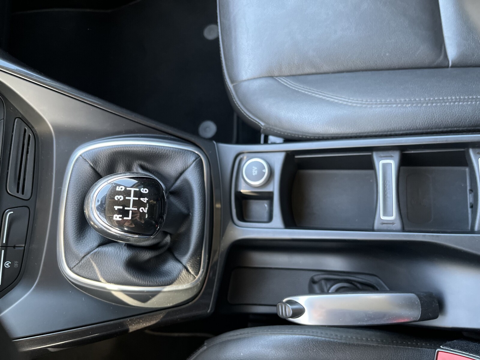 Ford C-MAX - zdjęcie 24
