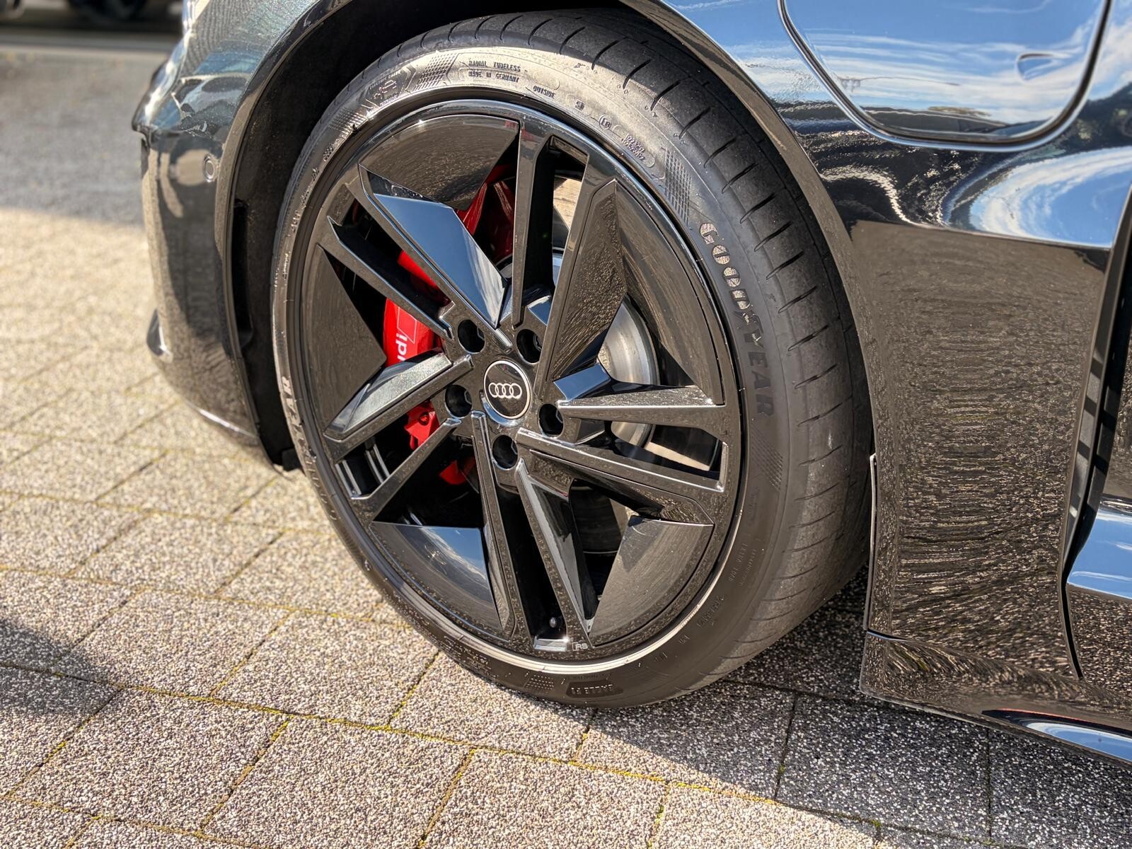 Audi RS e-tron GT - zdjęcie 10