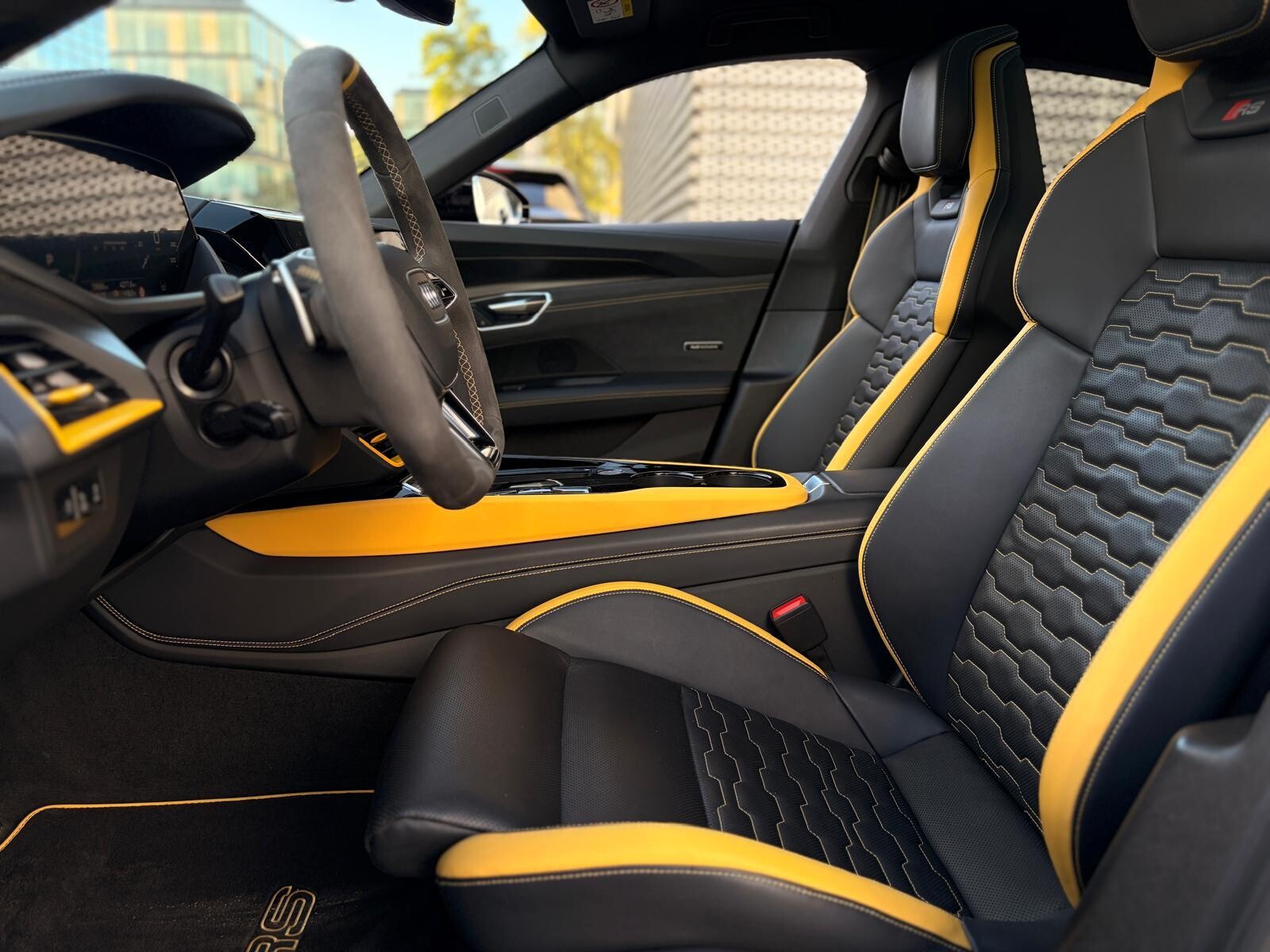 Audi RS e-tron GT - zdjęcie 12