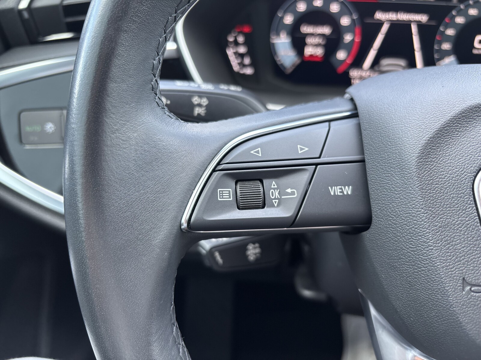 Audi Q3 Sportback - zdjęcie 11