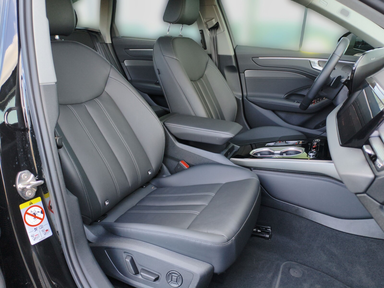 Audi A6 Avant - zdjęcie 39