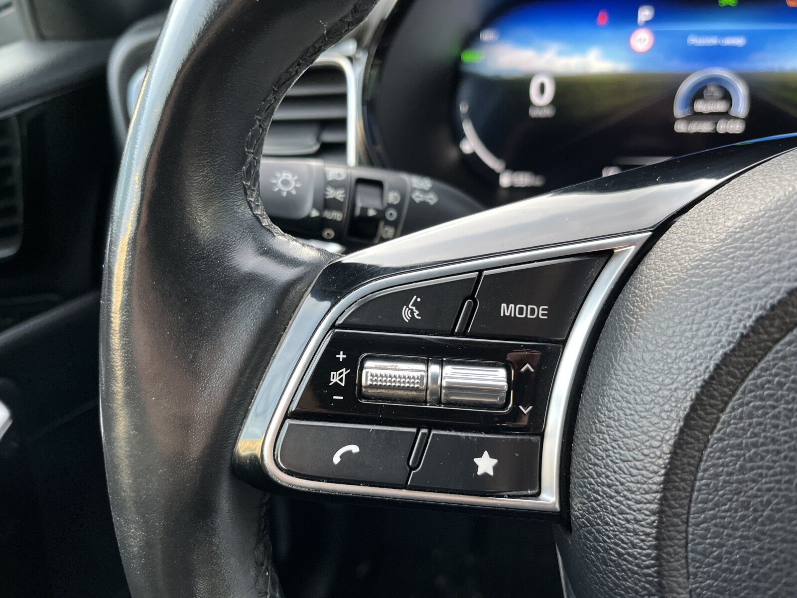 Kia Ceed - zdjęcie 21