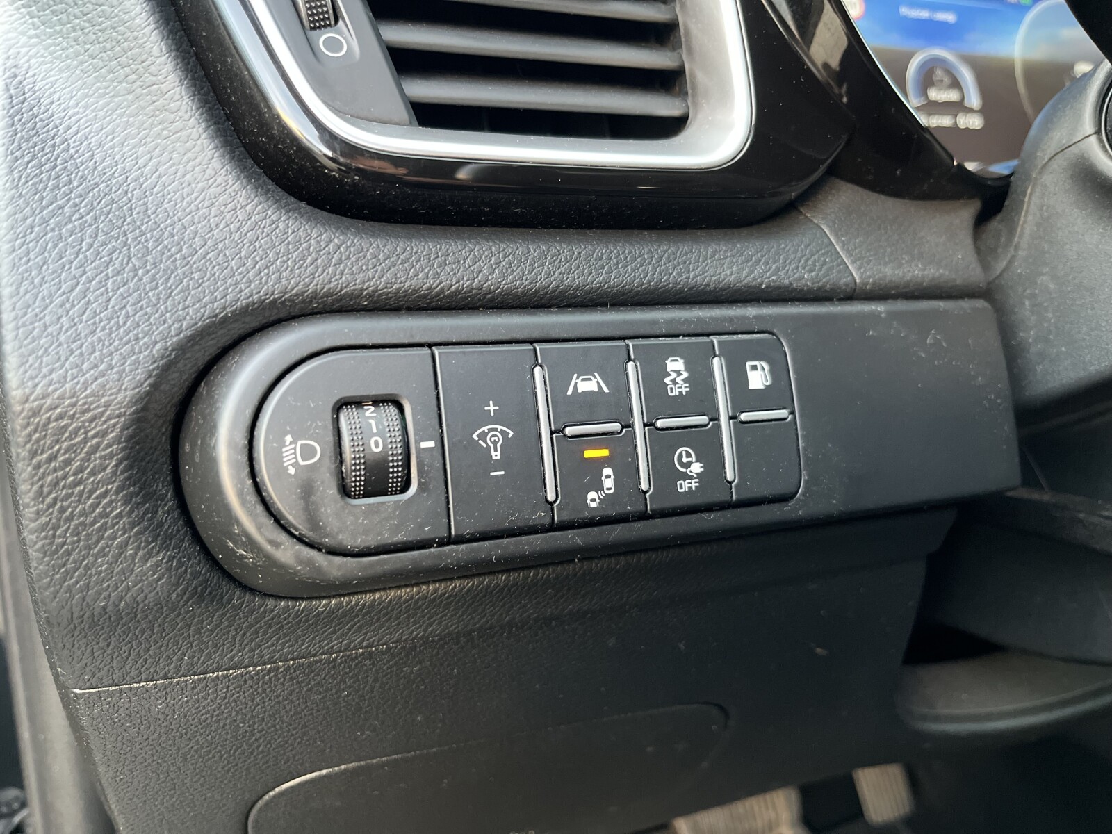 Kia Ceed - zdjęcie 19