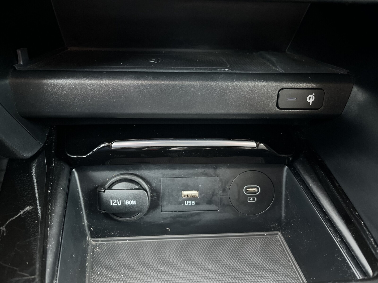 Kia Ceed - zdjęcie 24