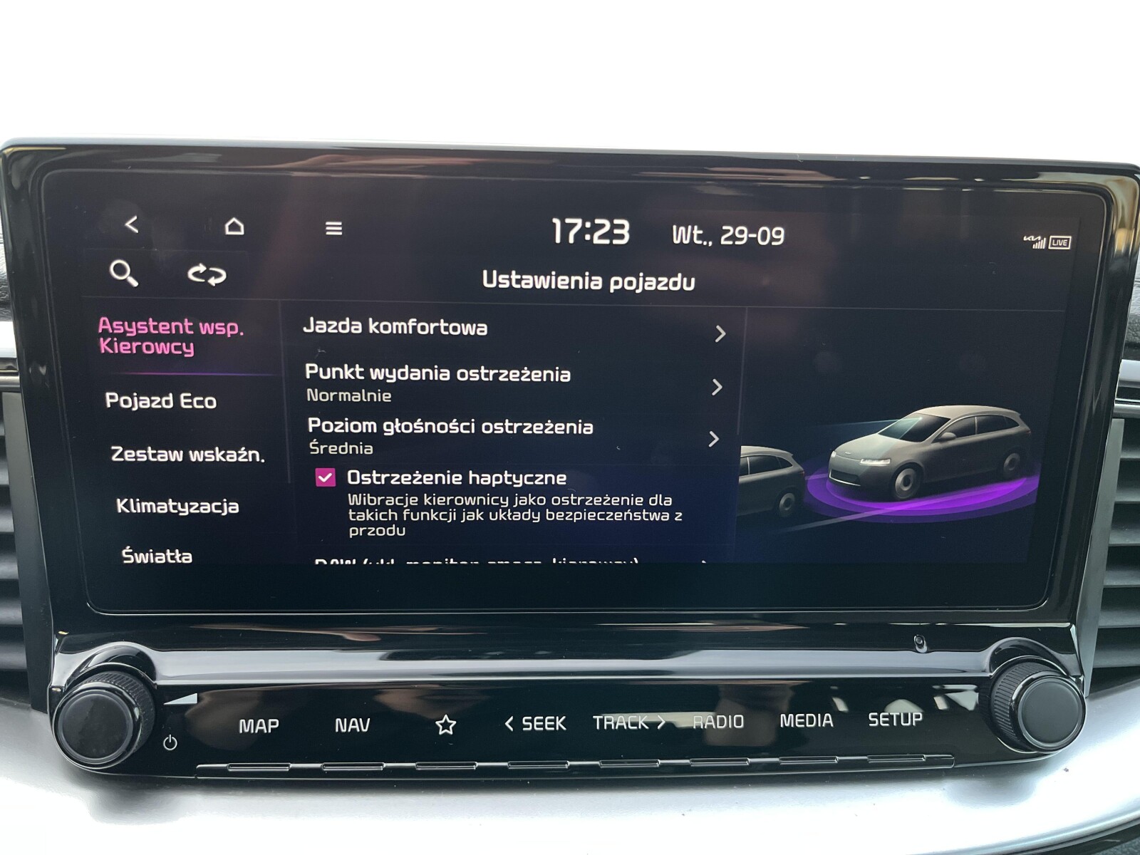 Kia Ceed - zdjęcie 31