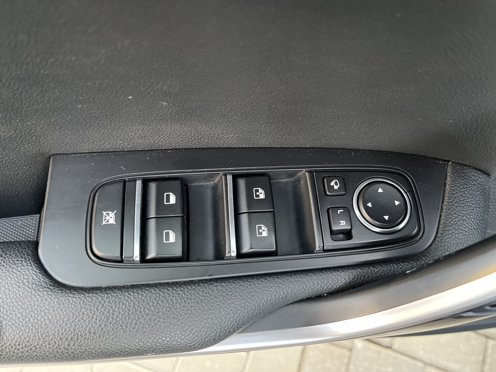 Kia Ceed - zdjęcie 10