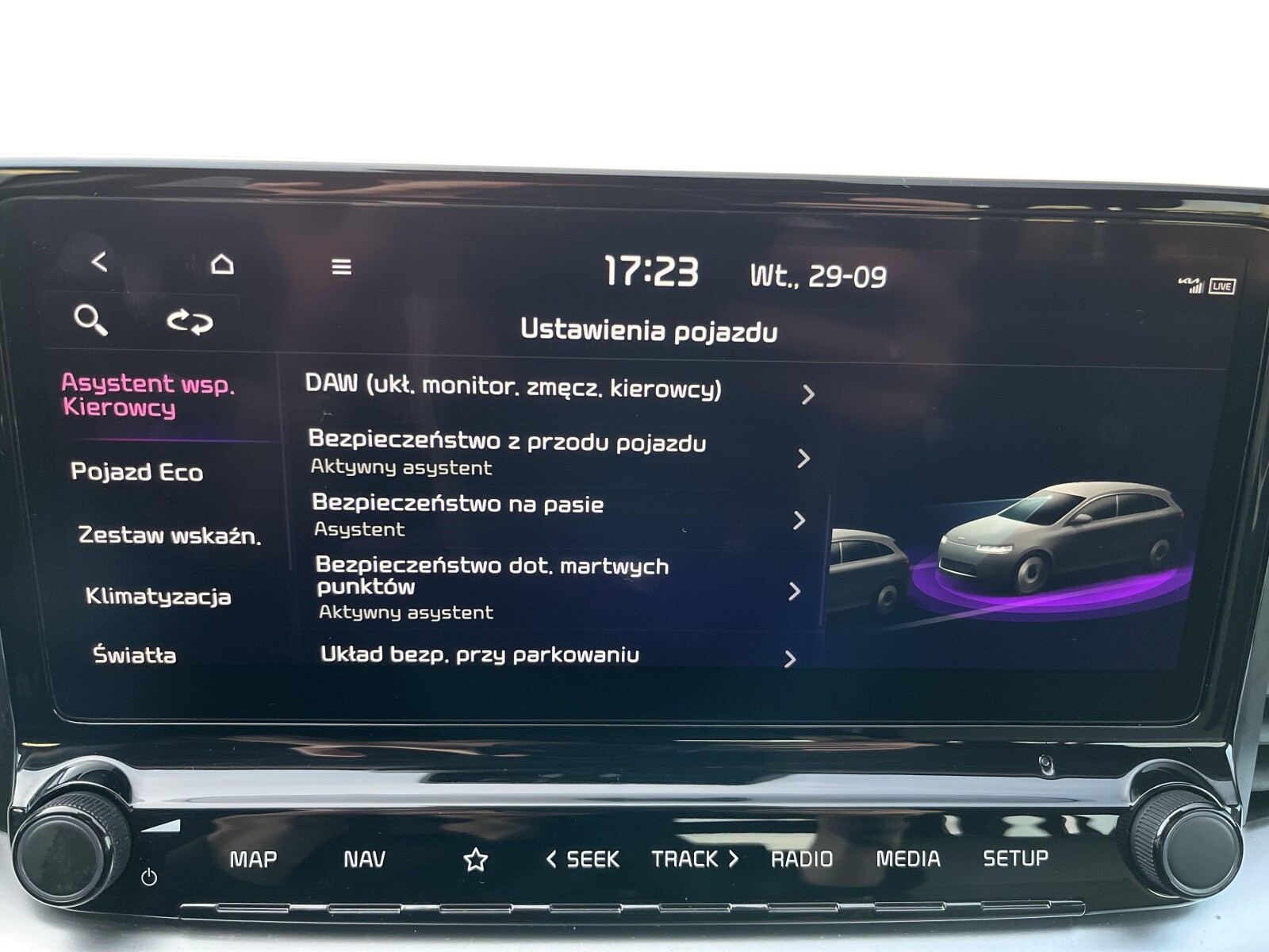 Kia Ceed - zdjęcie 32