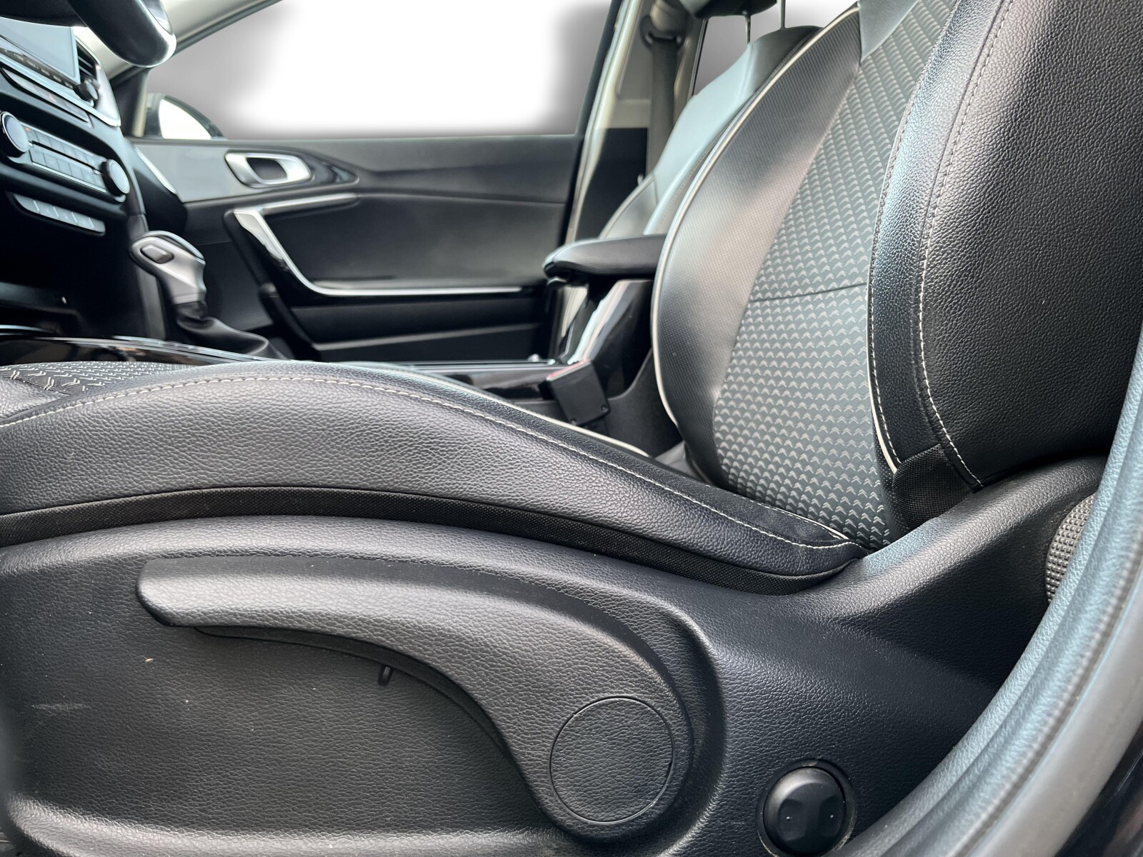 Kia Ceed - zdjęcie 11