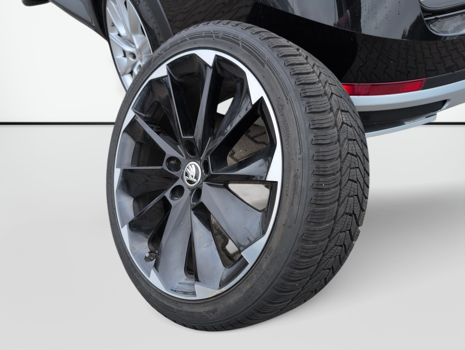 Škoda Superb Combi - zdjęcie 9