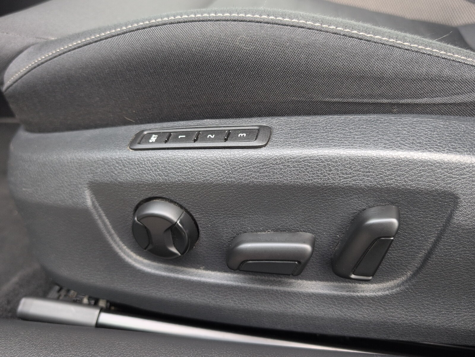 Škoda Superb Combi - zdjęcie 23