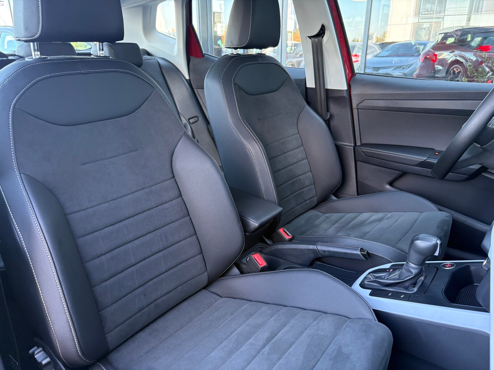 Seat Arona - zdjęcie 16