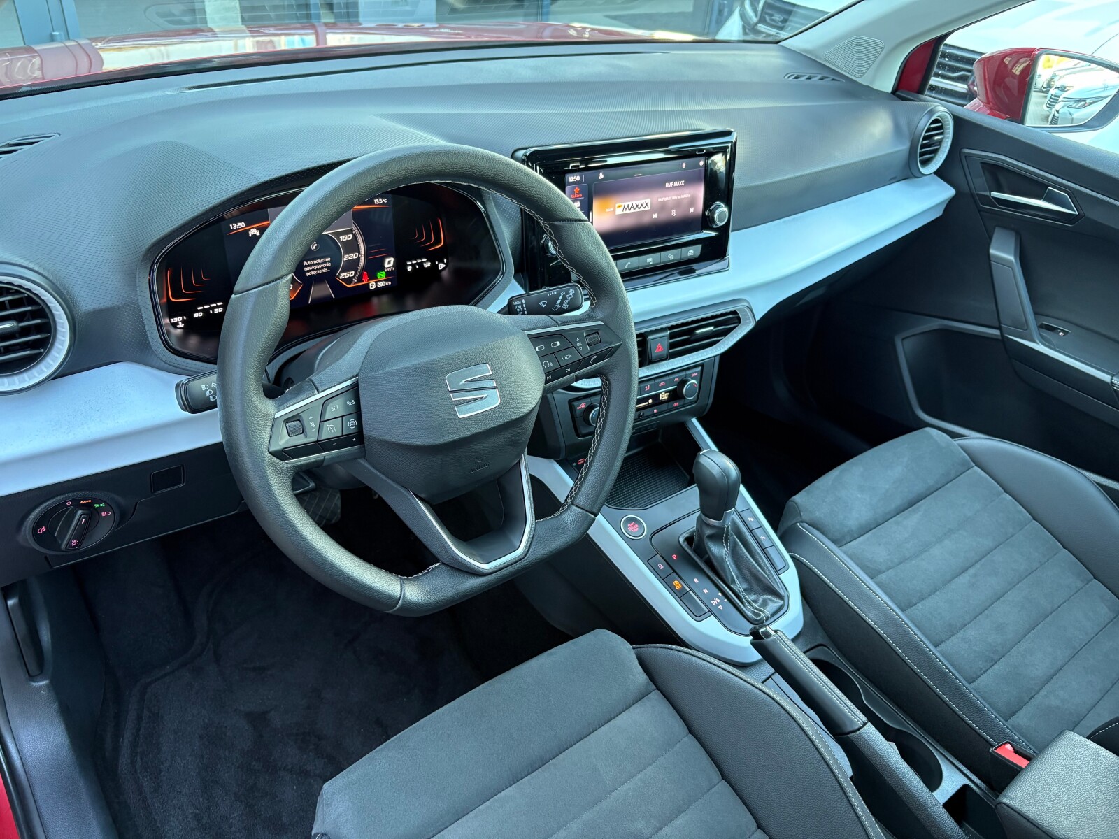 Seat Arona - zdjęcie 11
