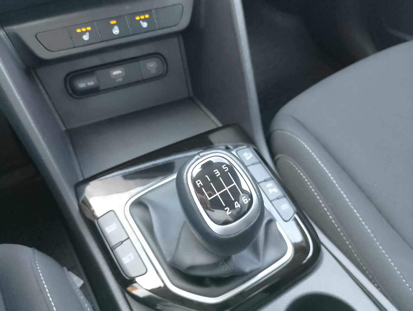 Kia Sportage - zdjęcie 17