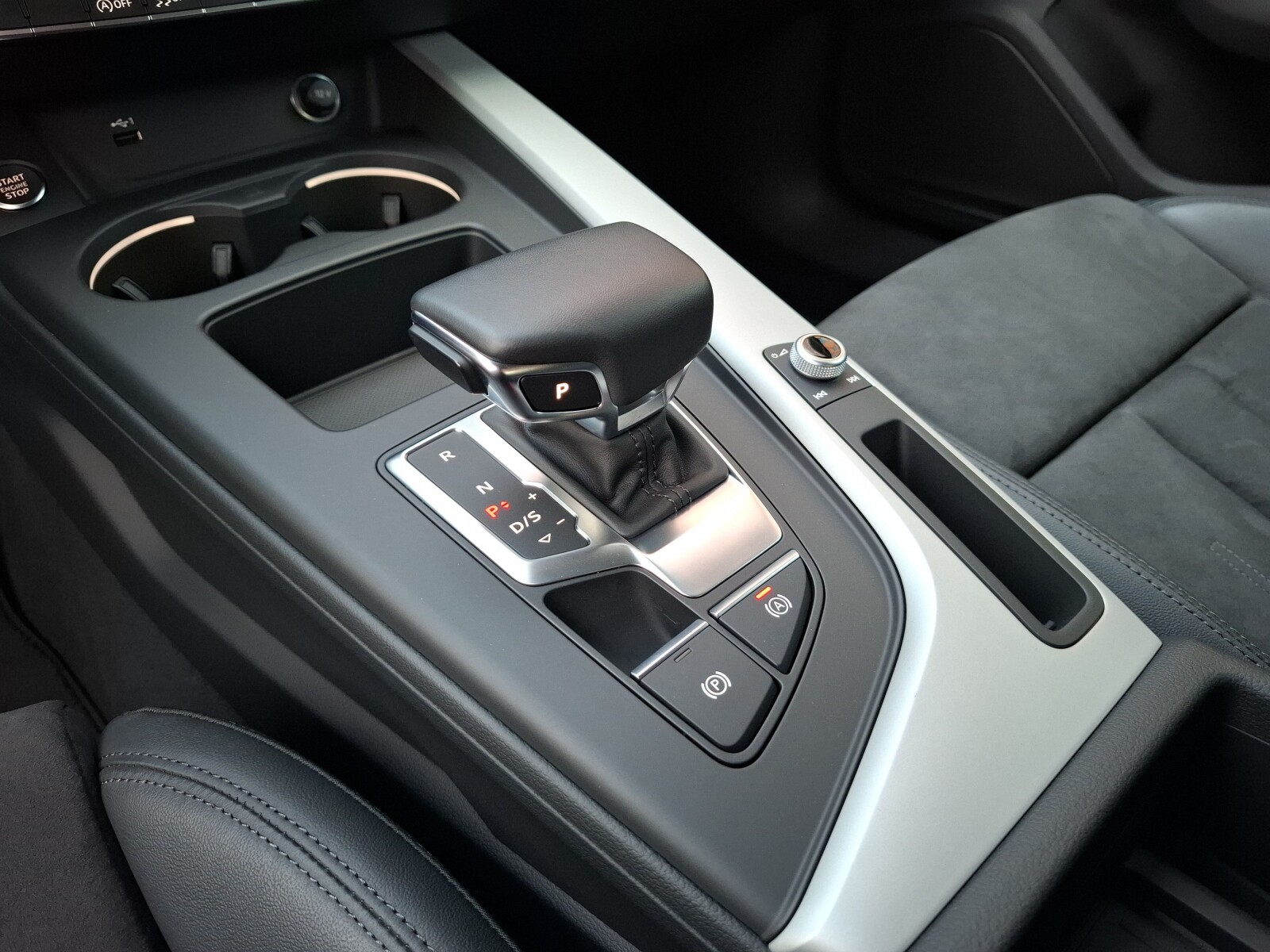 Audi A4 Avant - zdjęcie 14