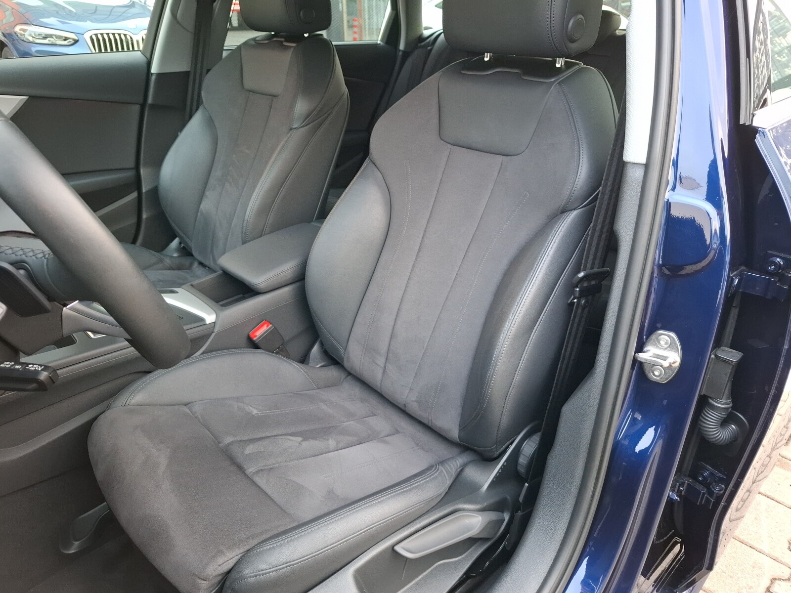 Audi A4 Avant - zdjęcie 12