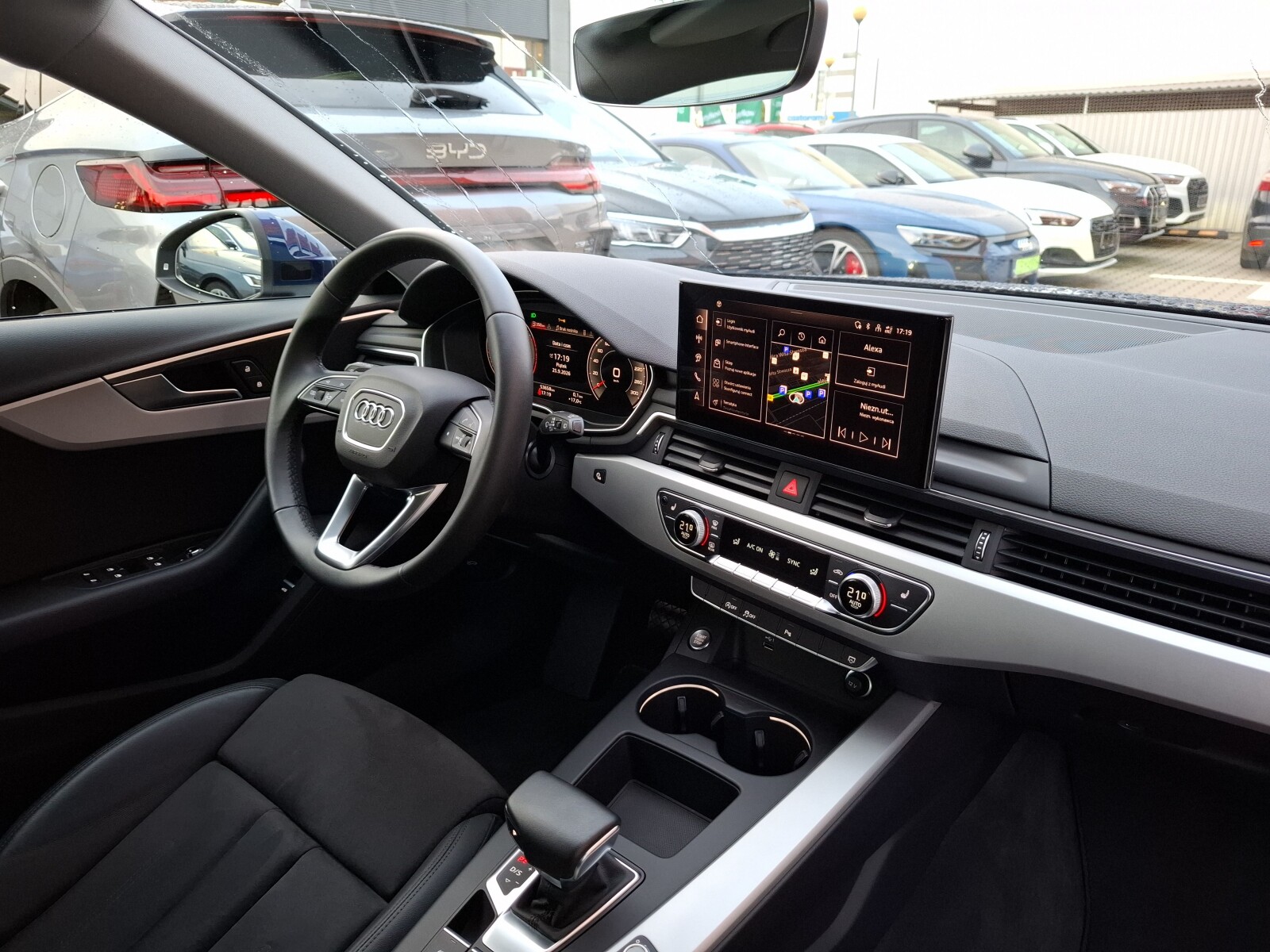 Audi A4 Avant - zdjęcie 9
