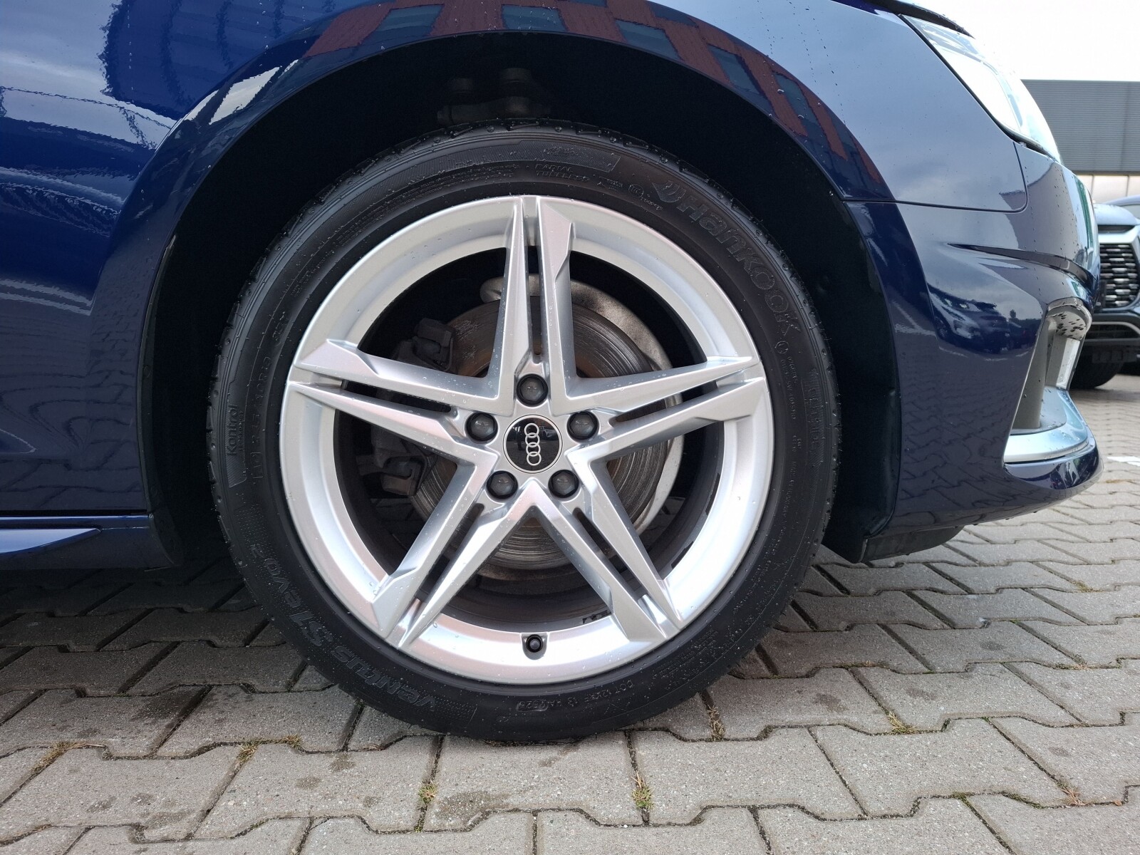 Audi A4 Avant - zdjęcie 16
