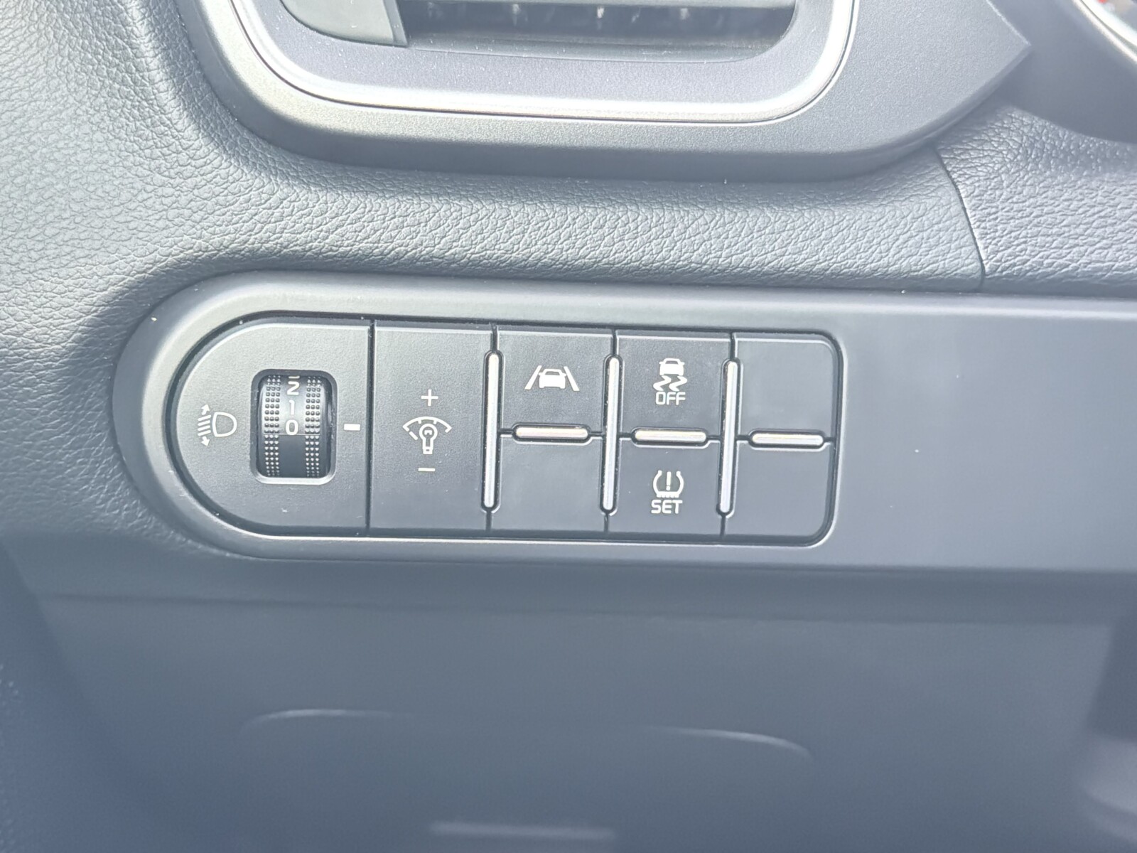 Kia XCeed - zdjęcie 19