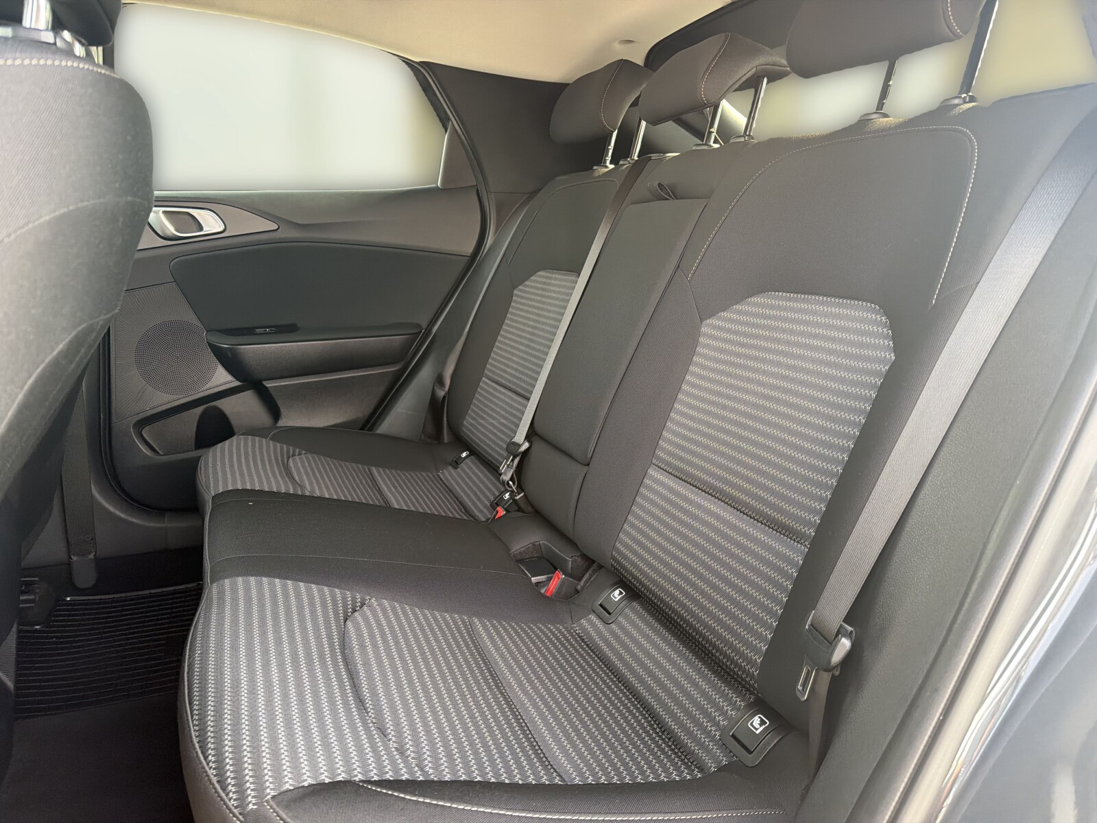Kia XCeed - zdjęcie 14