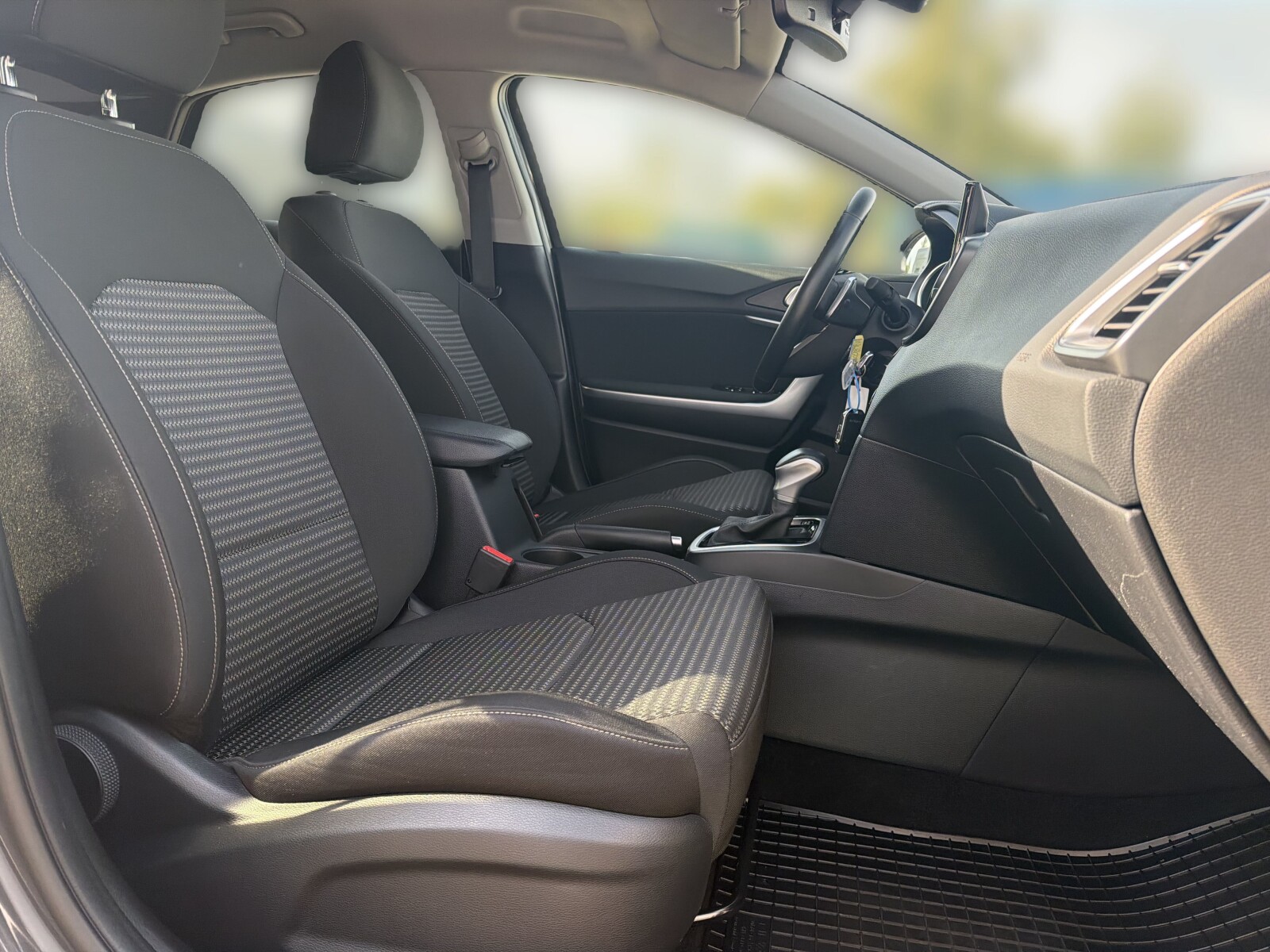 Kia XCeed - zdjęcie 17