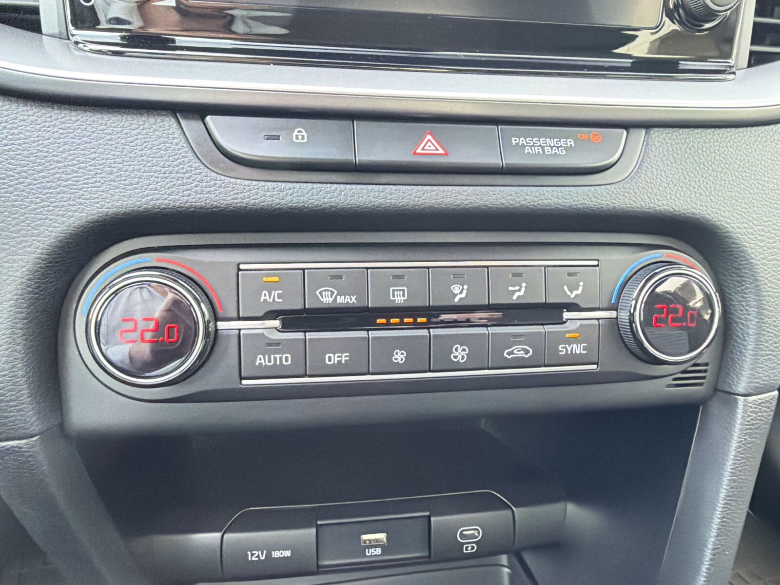 Kia XCeed - zdjęcie 23
