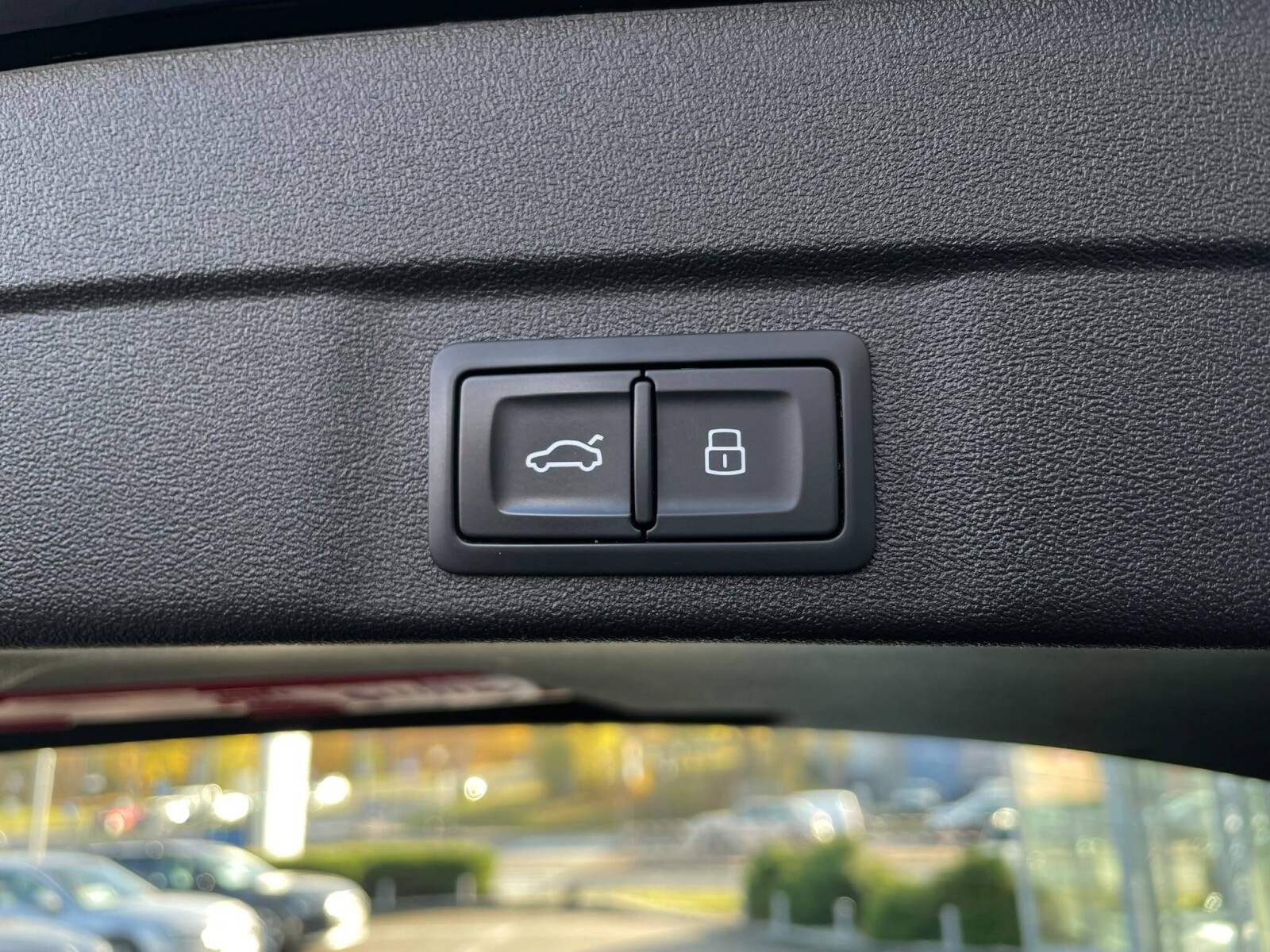 Audi A6 Avant - zdjęcie 10