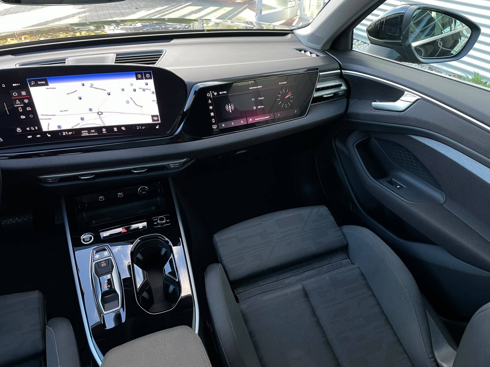 Audi A6 Avant - zdjęcie 17