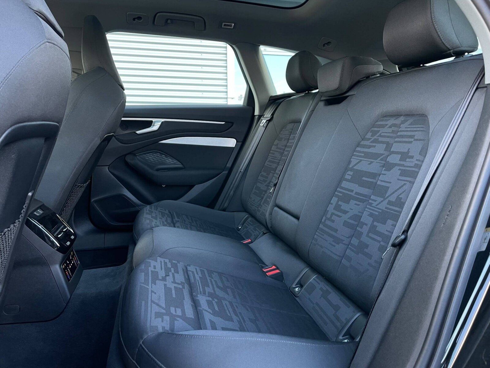 Audi A6 Avant - zdjęcie 12