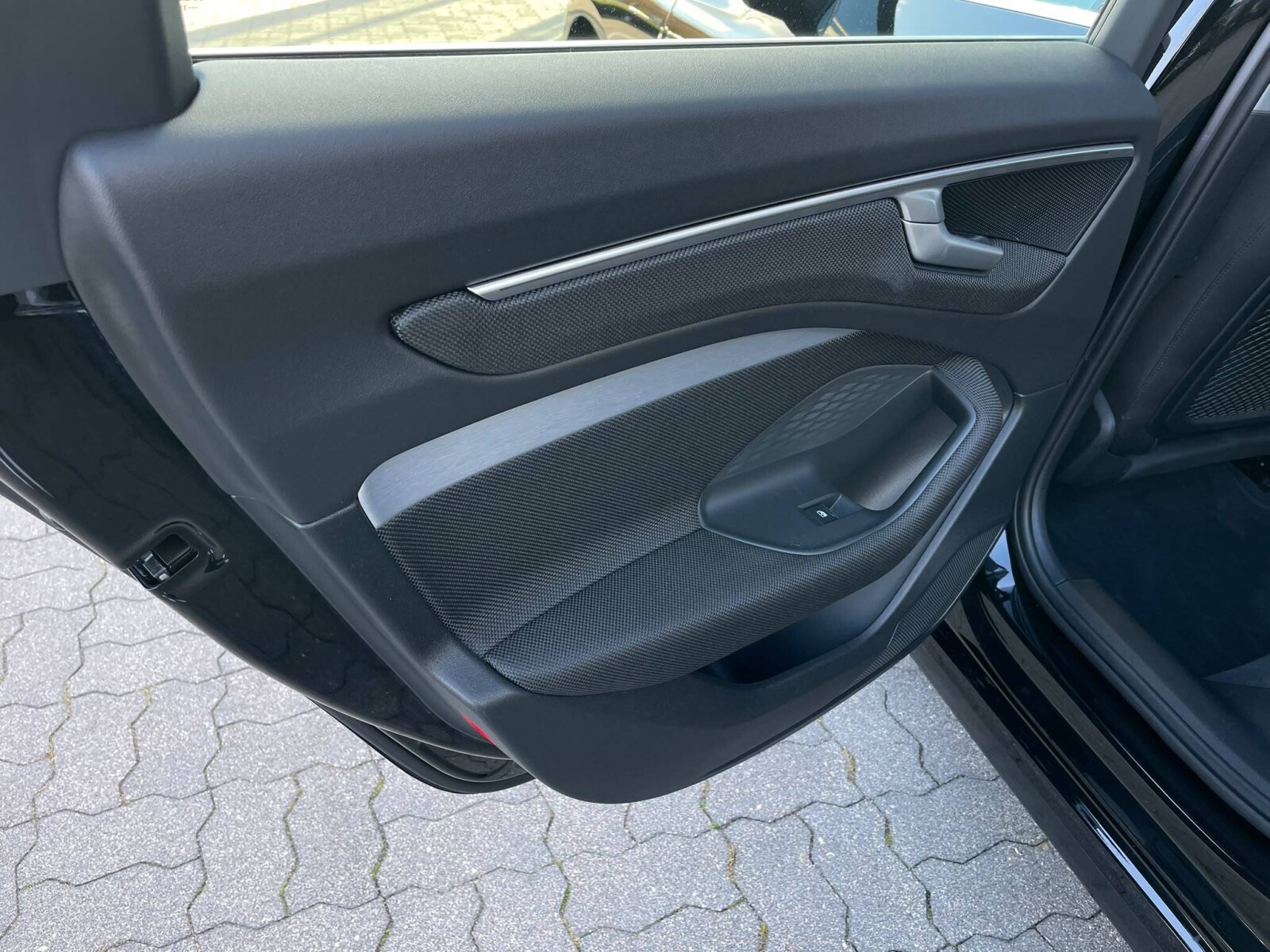 Audi A6 Avant - zdjęcie 11