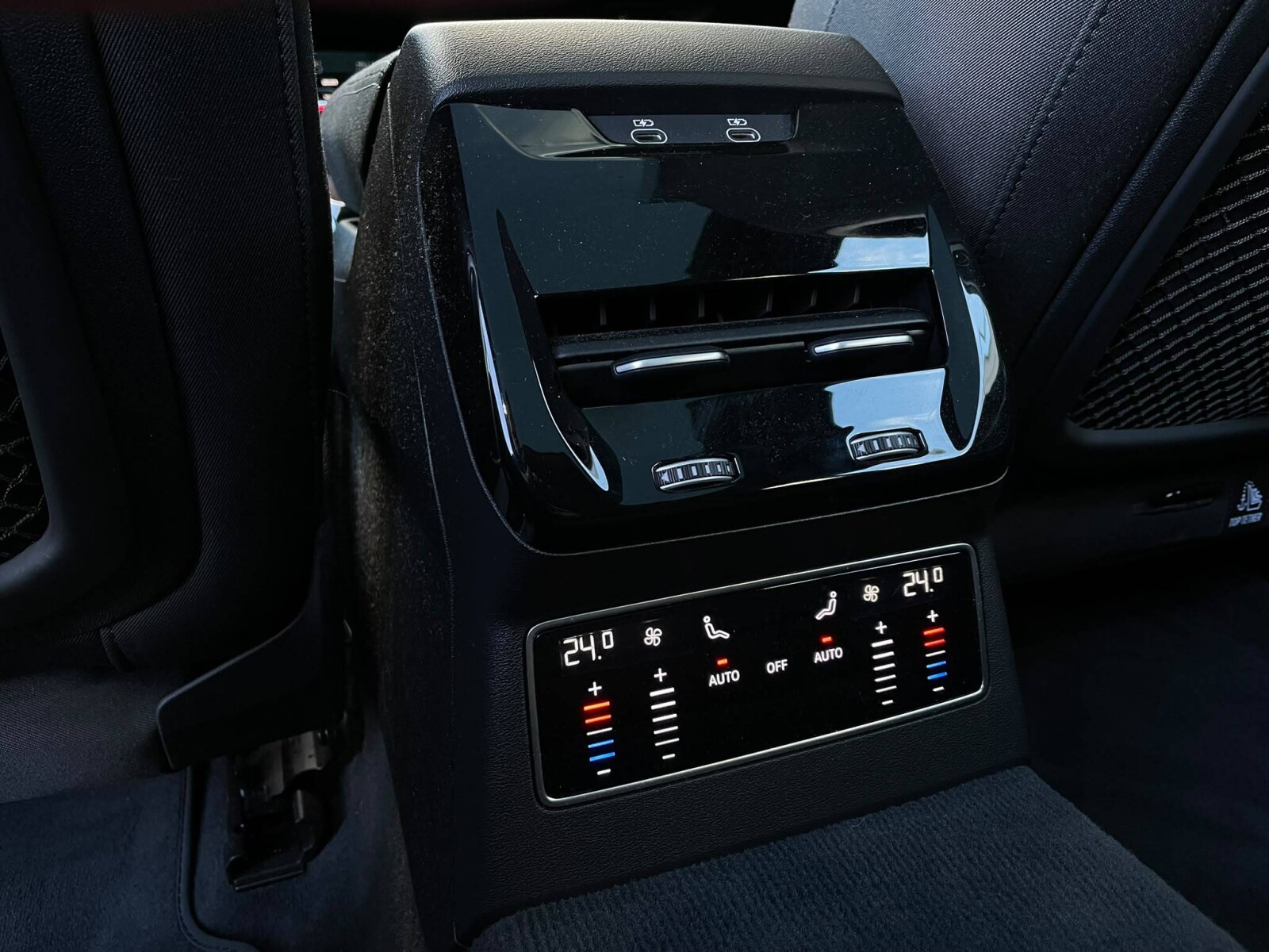 Audi A6 Avant - zdjęcie 14