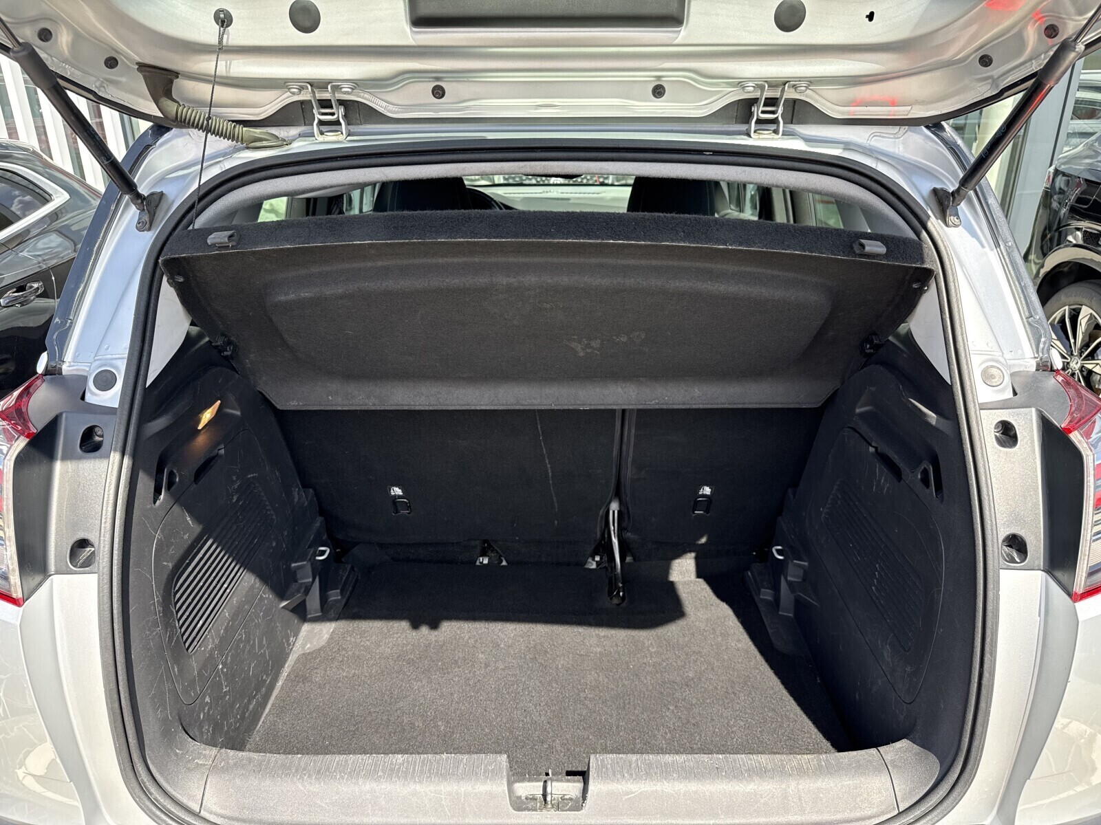 Opel Crossland X - zdjęcie 16