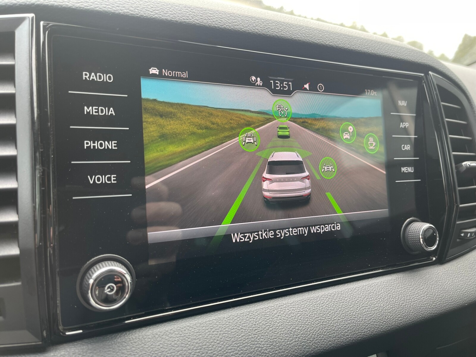 Škoda Karoq - zdjęcie 10