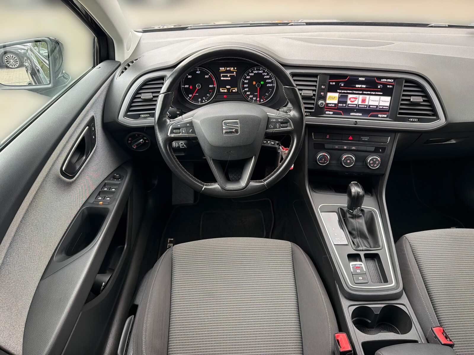 Seat Leon - zdjęcie 17