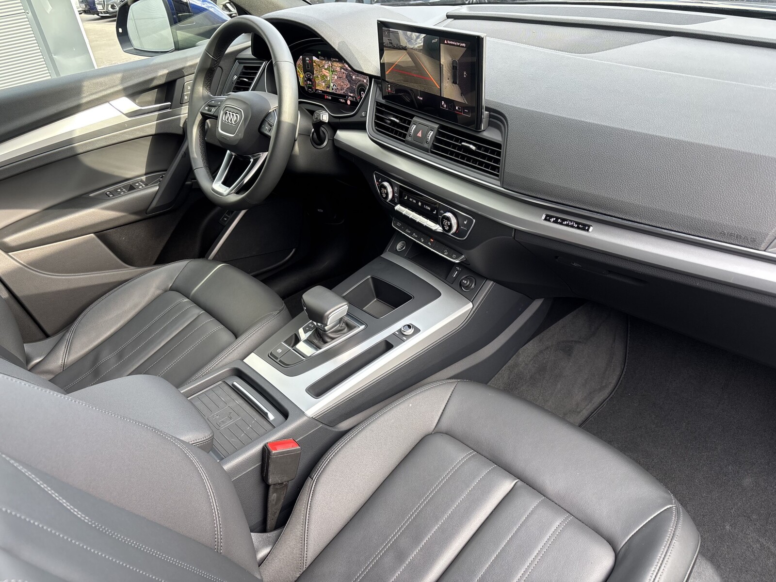 Audi Q5 Sportback - zdjęcie 35