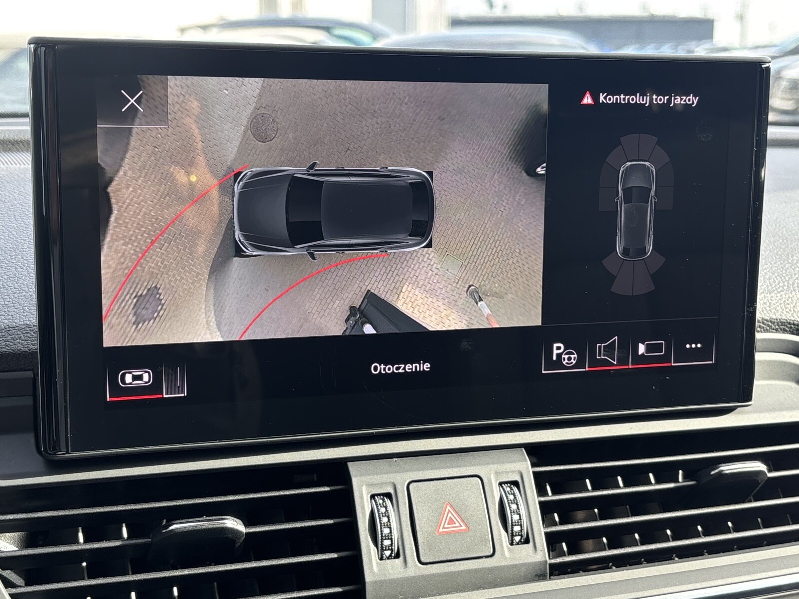Audi Q5 Sportback - zdjęcie 21