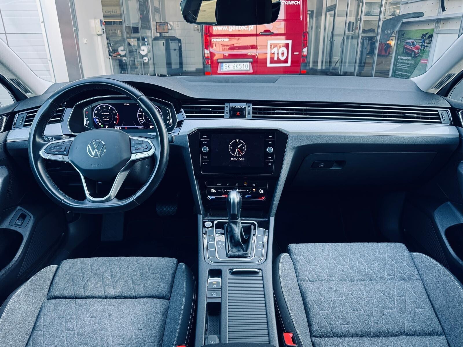 Volkswagen Passat - zdjęcie 16