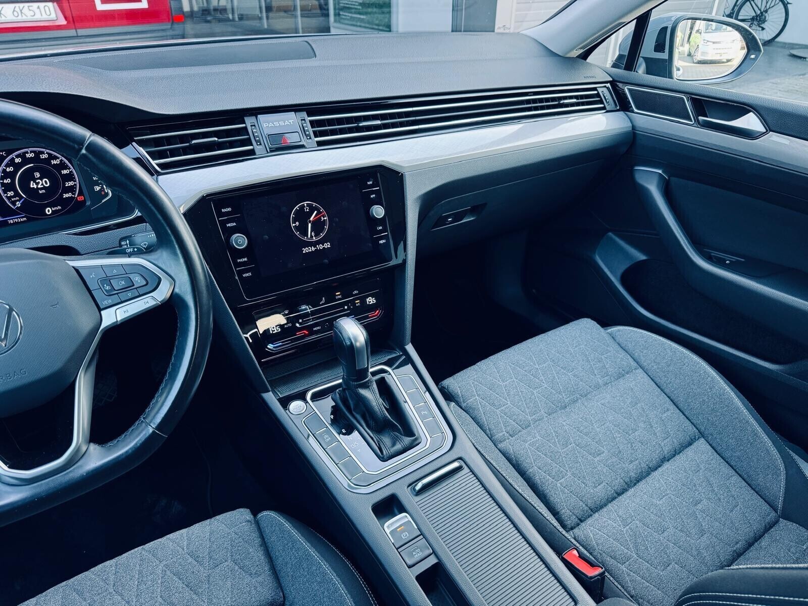 Volkswagen Passat - zdjęcie 18