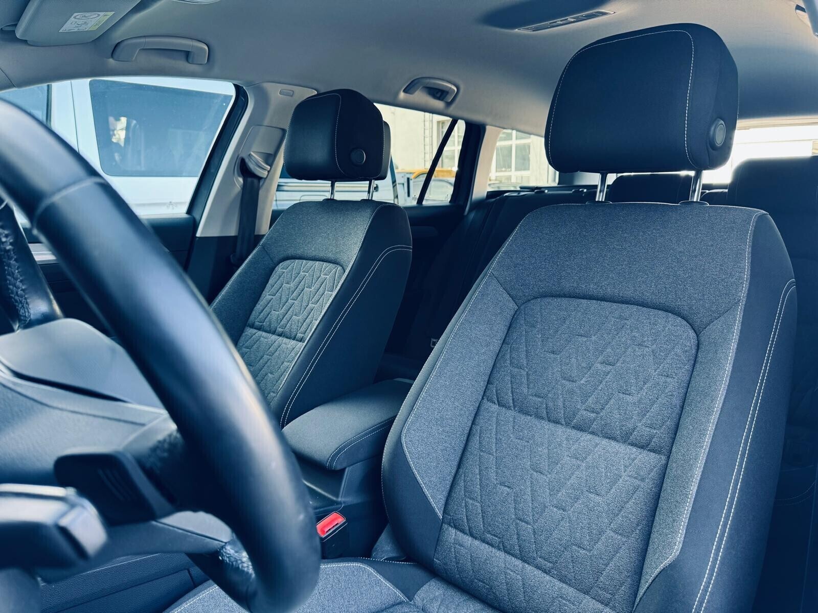 Volkswagen Passat - zdjęcie 10