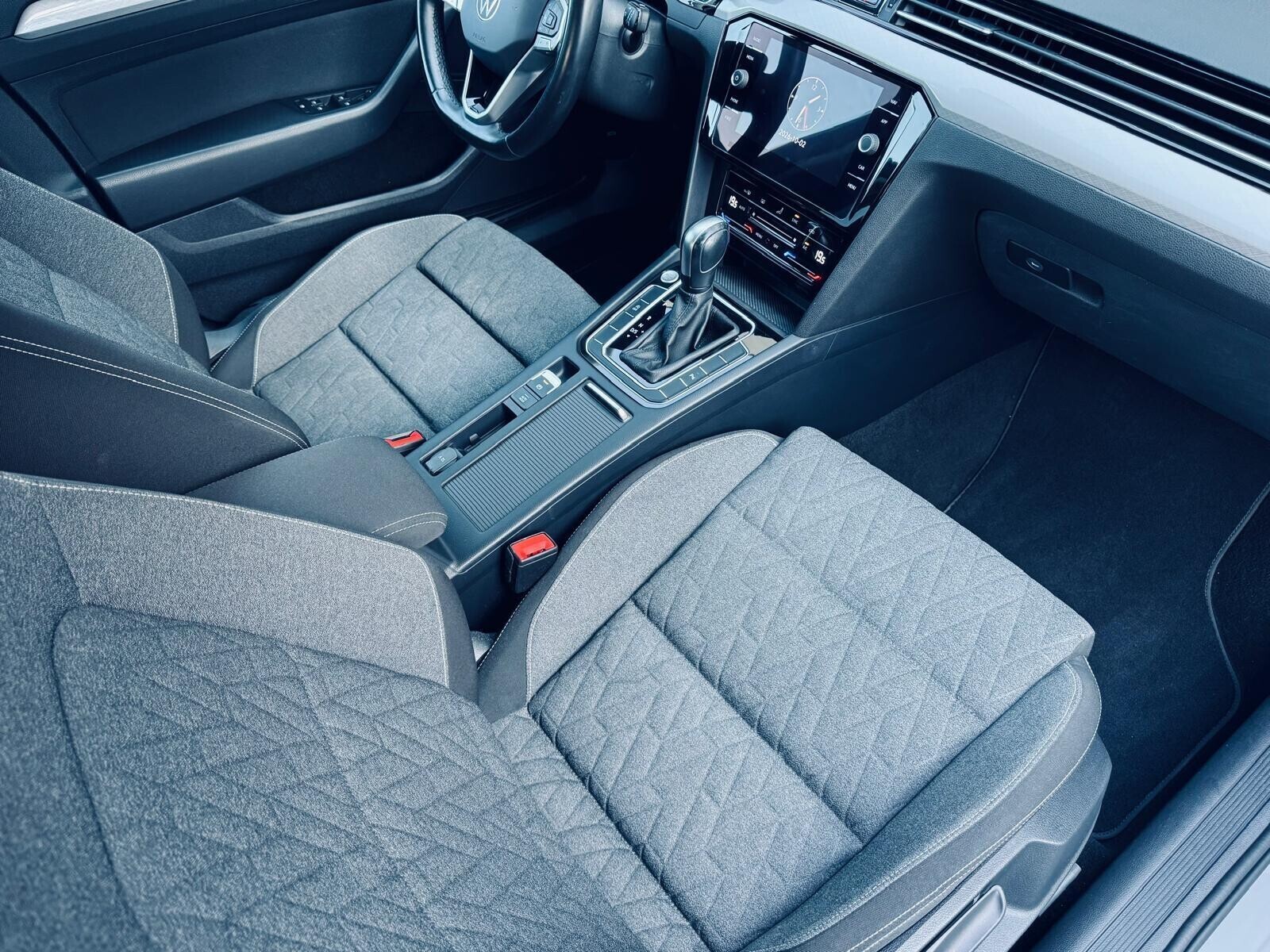 Volkswagen Passat - zdjęcie 14