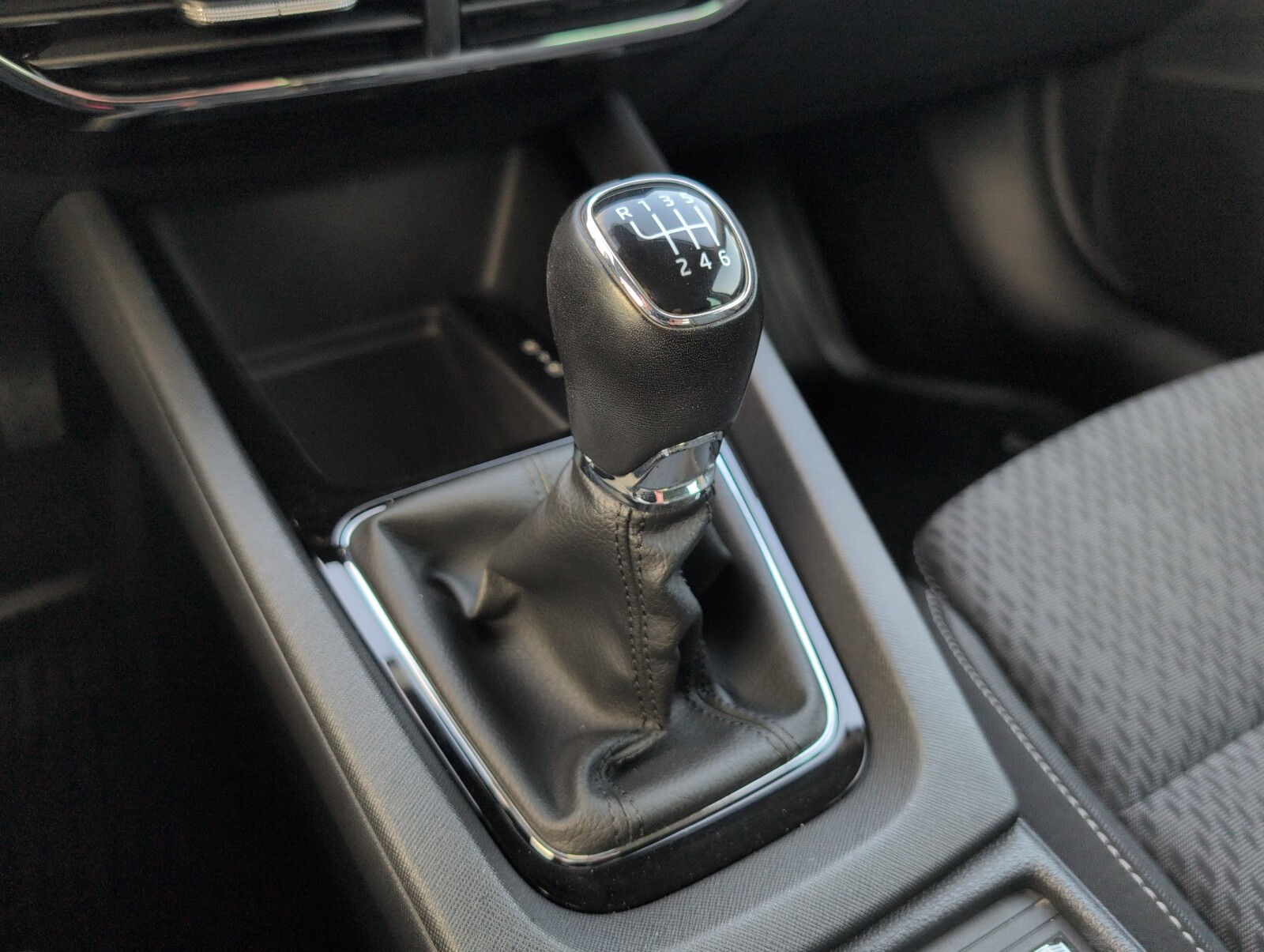 Škoda Octavia Combi - zdjęcie 32