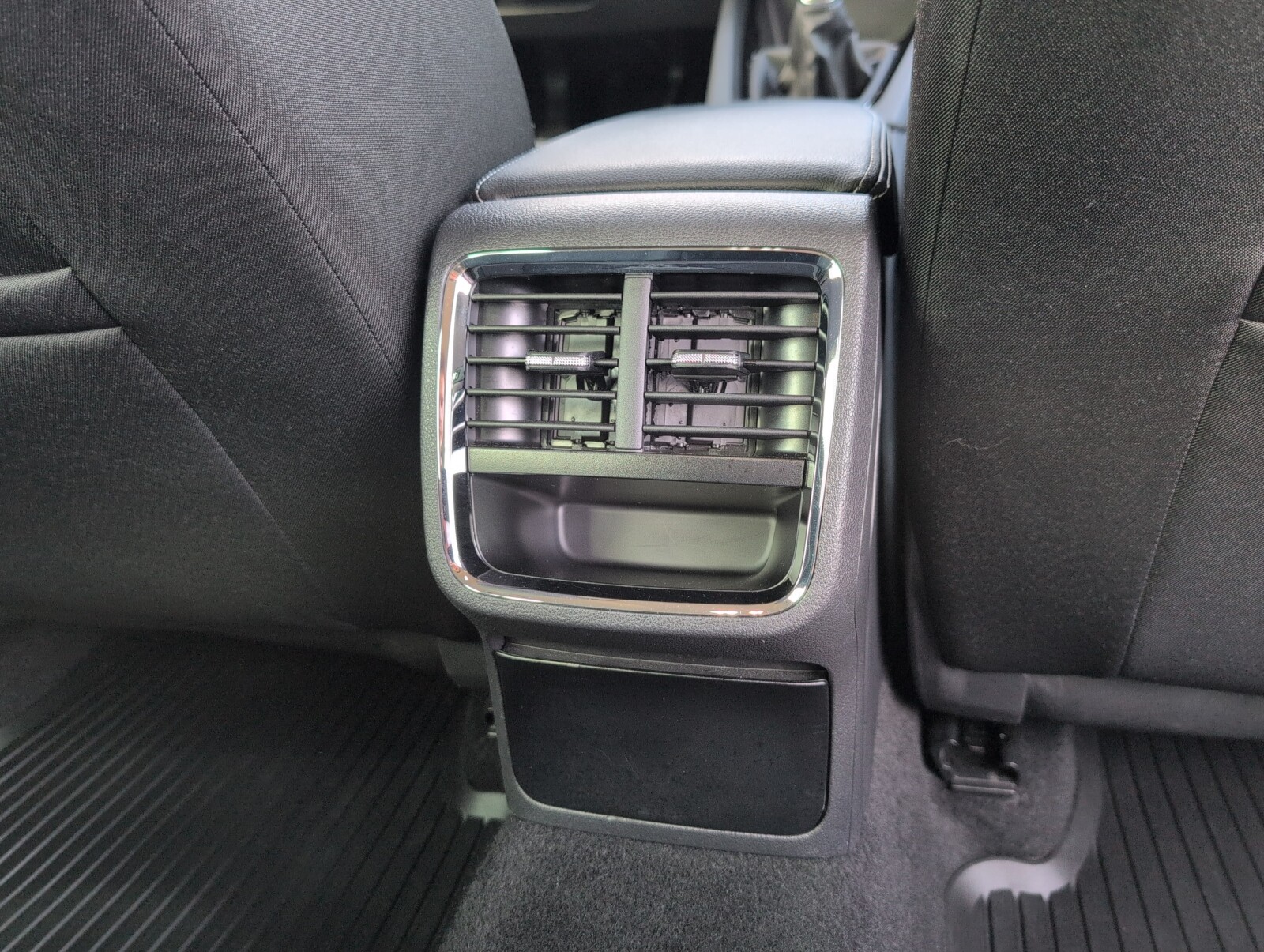 Škoda Octavia Combi - zdjęcie 13