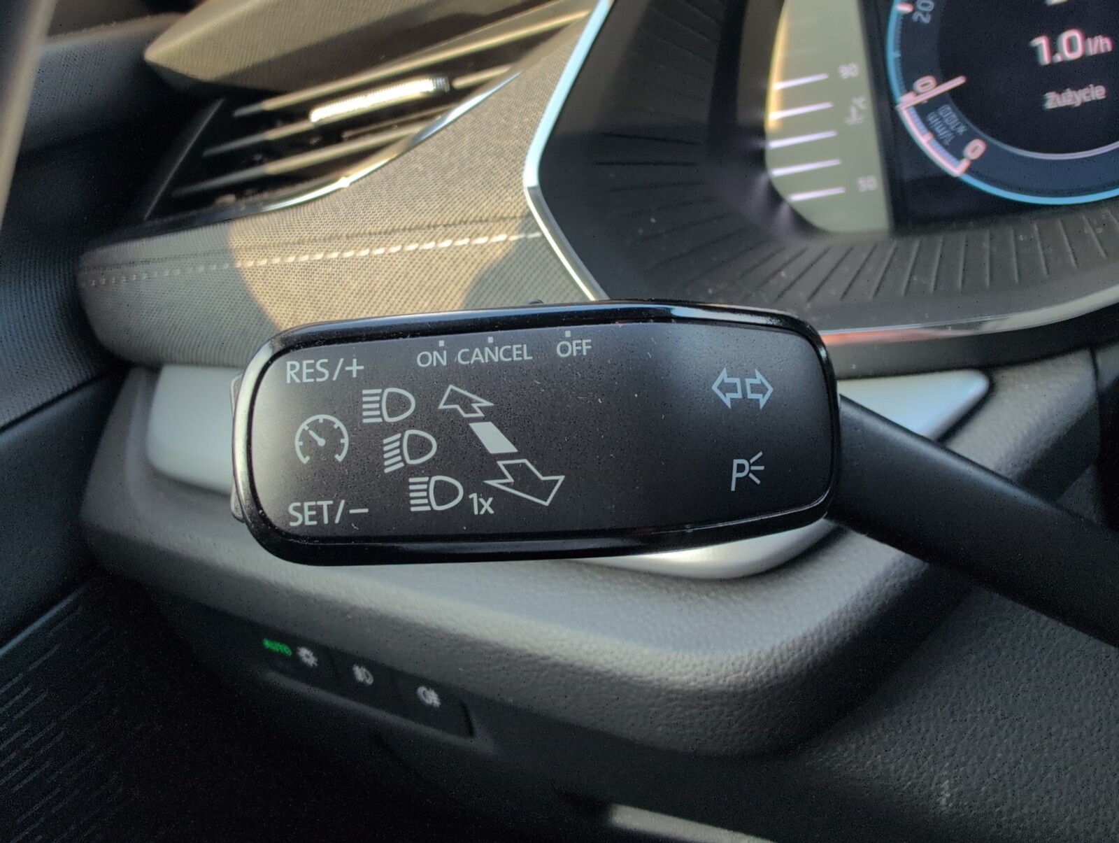 Škoda Octavia Combi - zdjęcie 24