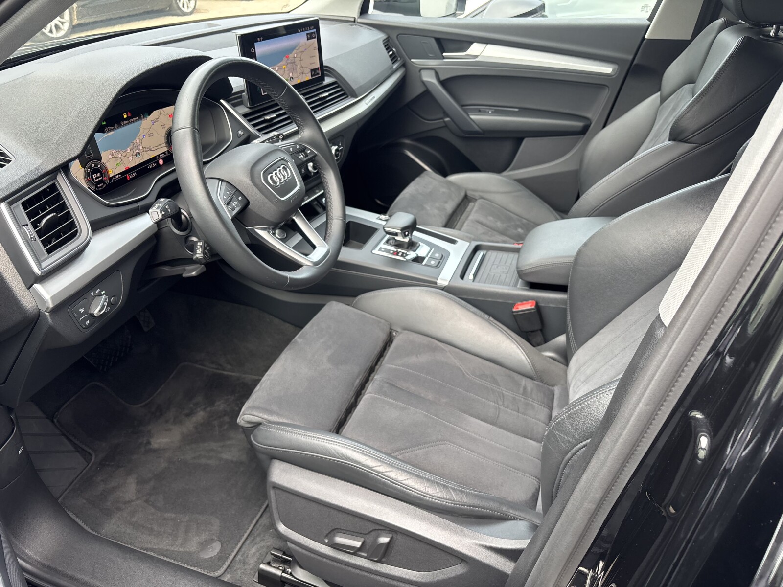 Audi Q5 Sportback - zdjęcie 15