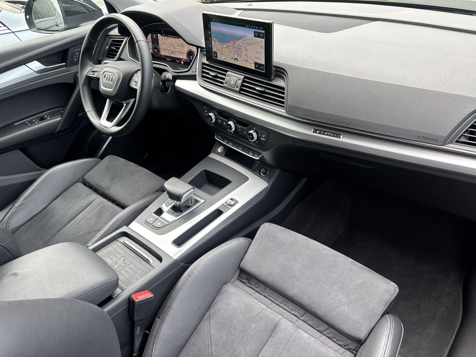 Audi Q5 Sportback - zdjęcie 32