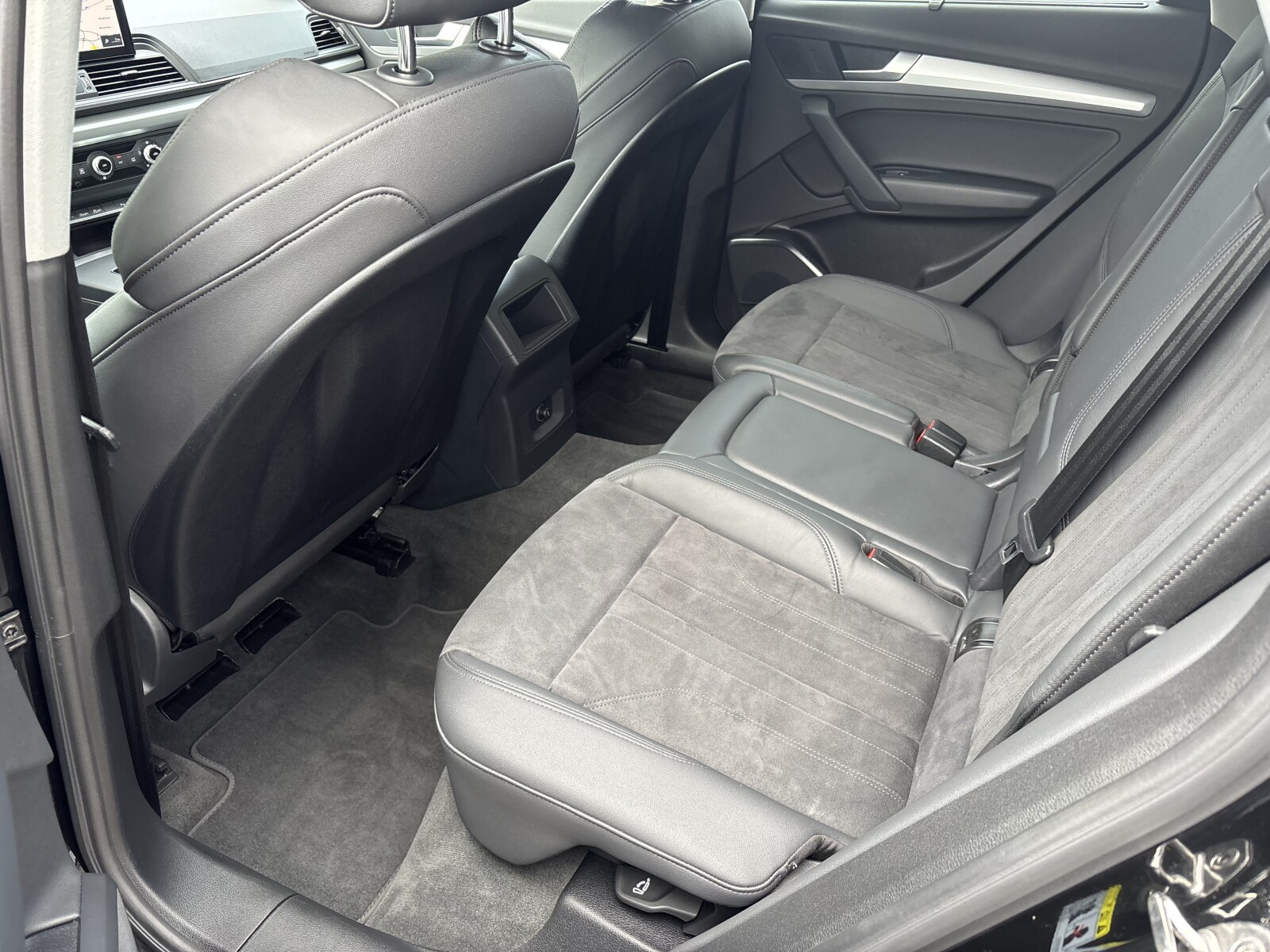 Audi Q5 Sportback - zdjęcie 27