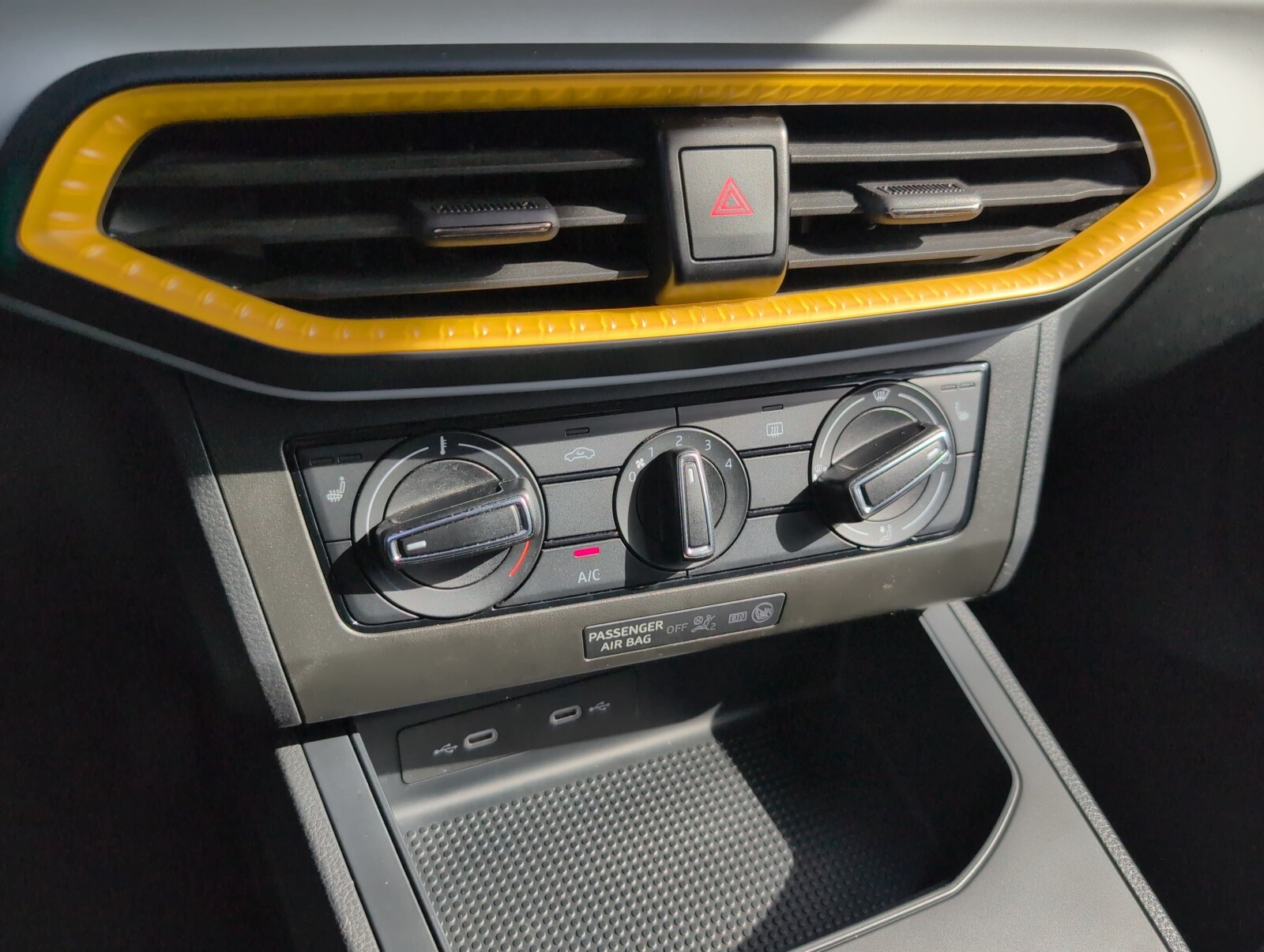 Seat Ibiza - zdjęcie 24